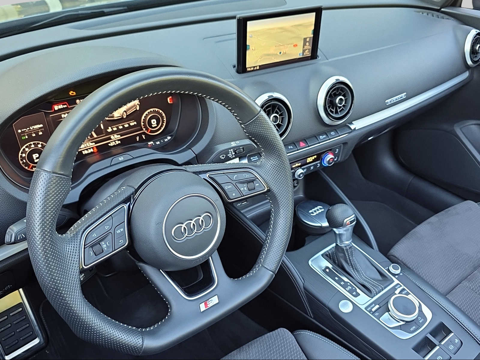AUDI A3 Cabriolet 2.0 TFSI Sport quattro S-tronic-image-10
