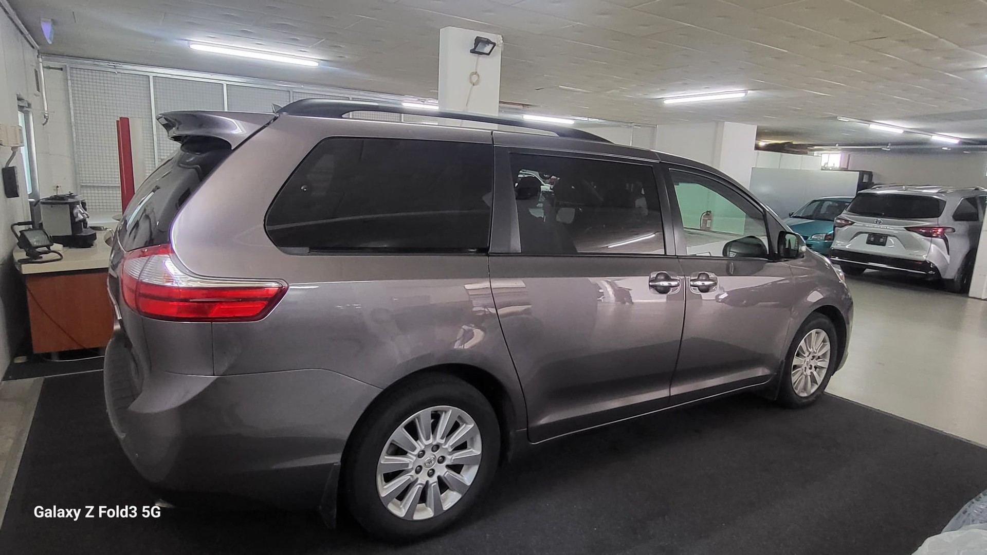 TOYOTA SIENNA LIMITED PREMIUM AWD MODELL 2015-image-2