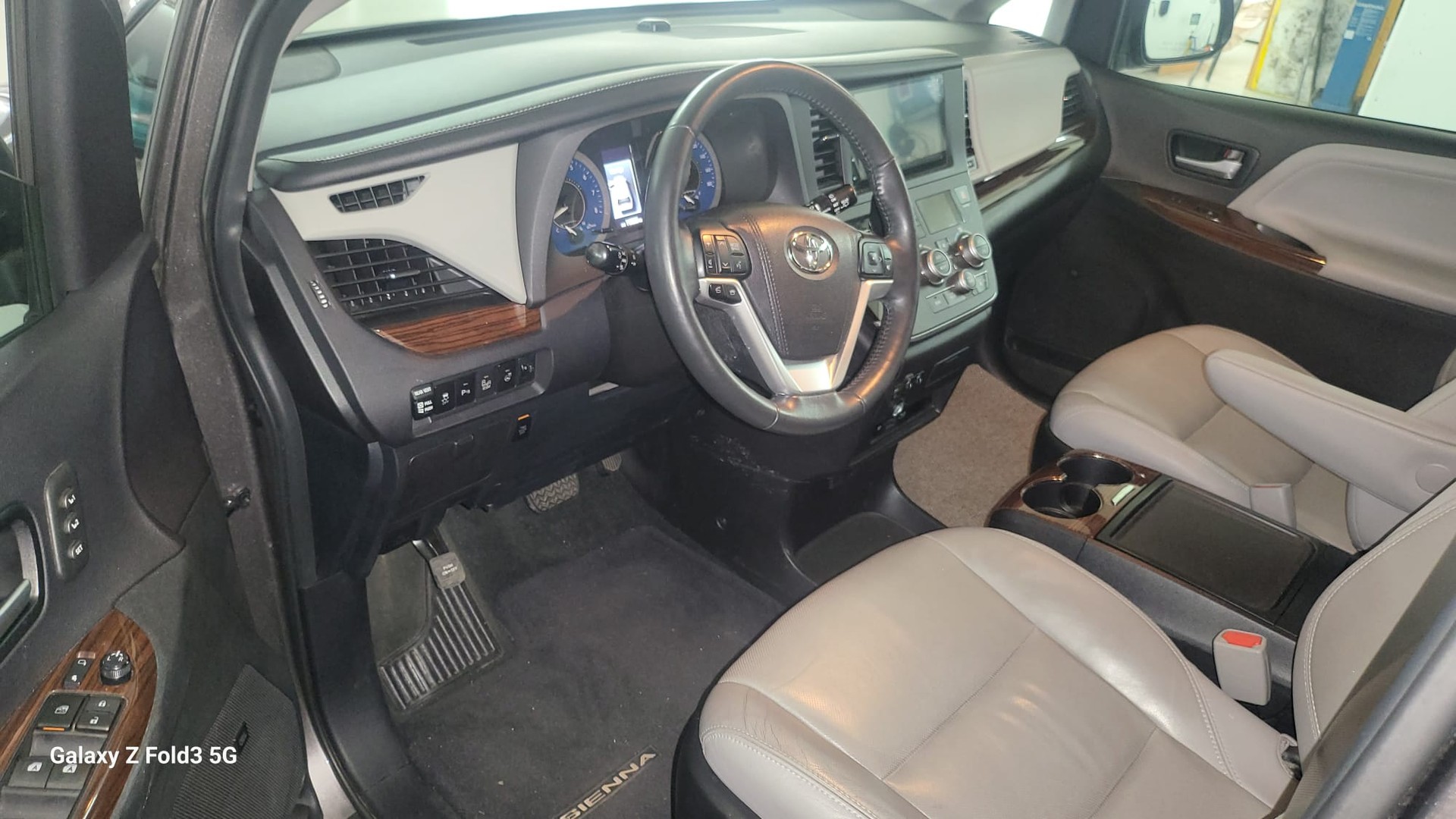 TOYOTA SIENNA LIMITED PREMIUM AWD MODELL 2015-image-5