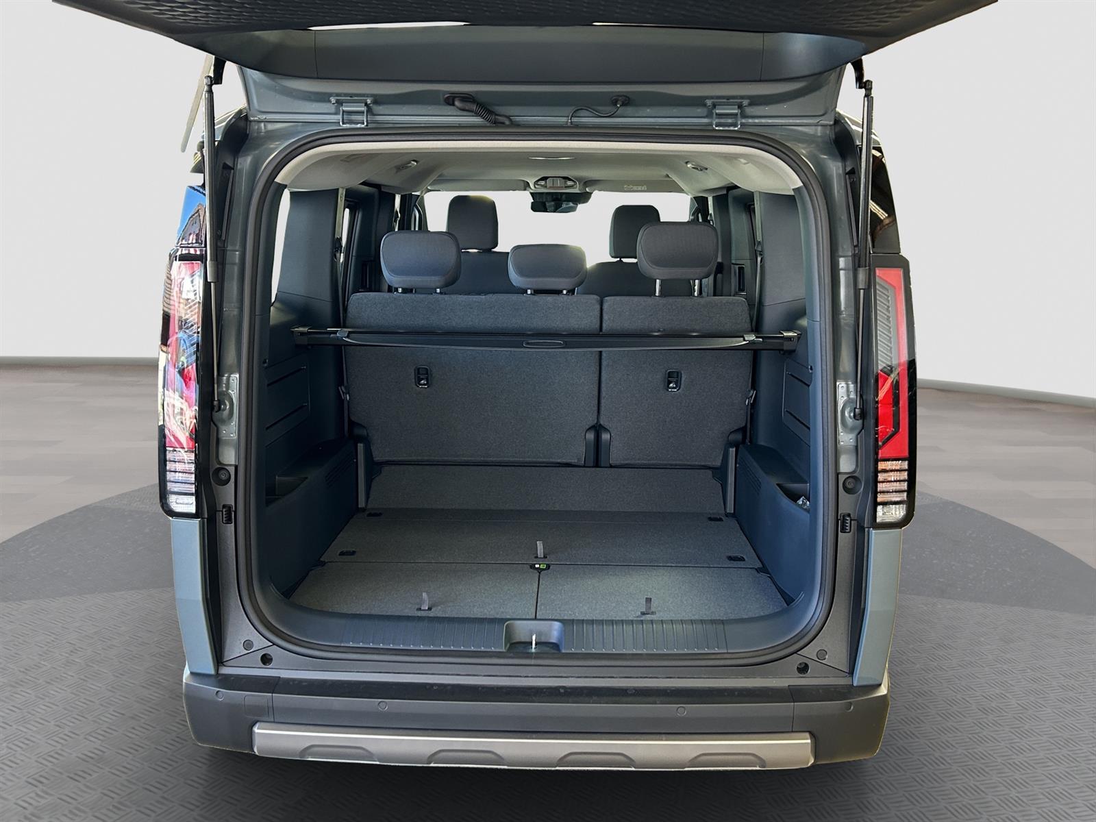 KIA PV5 Passenger 71.2 kWh Plus-image-4