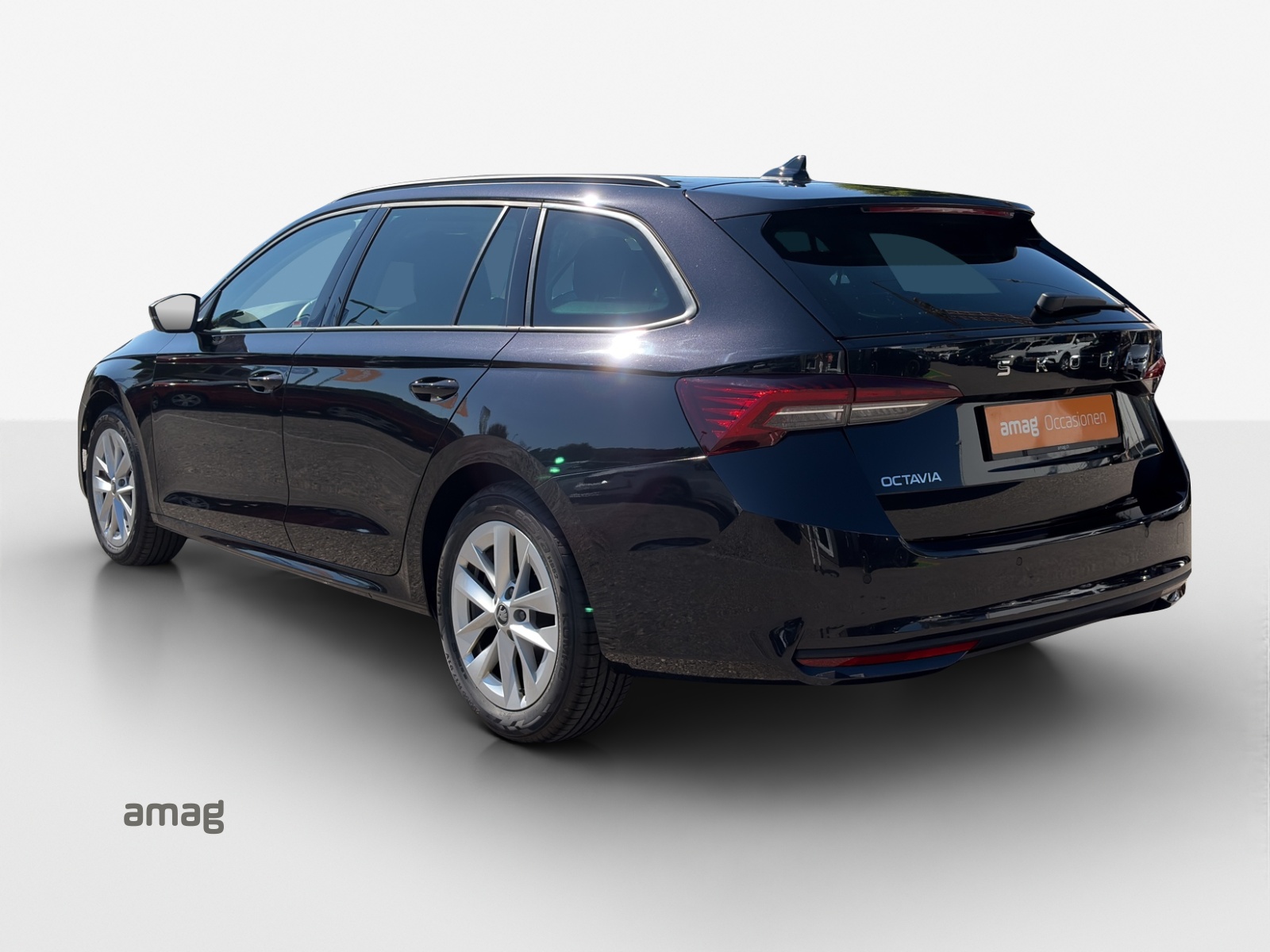 SKODA Octavia Combi 1.5 TSI mHEV DSG Dynamic-image-2