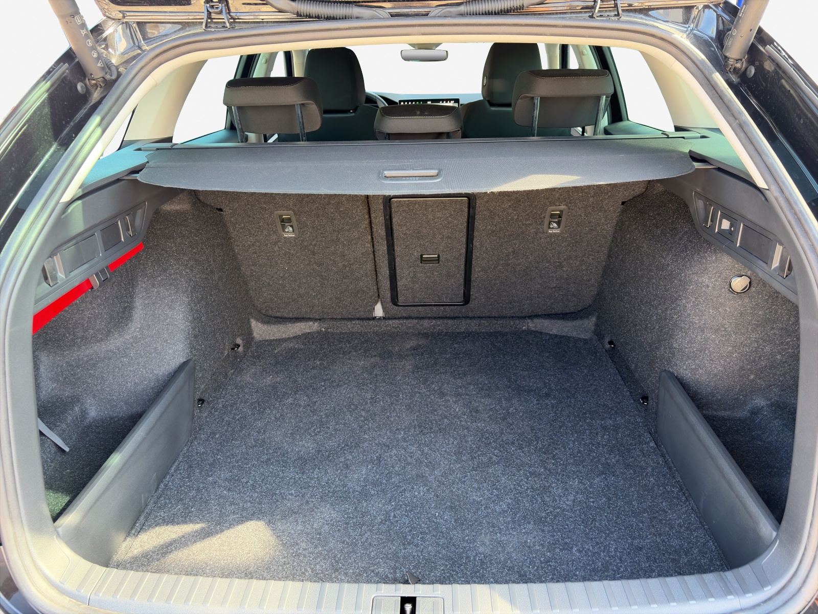 SKODA Octavia Combi 1.5 TSI mHEV DSG Dynamic-image-12