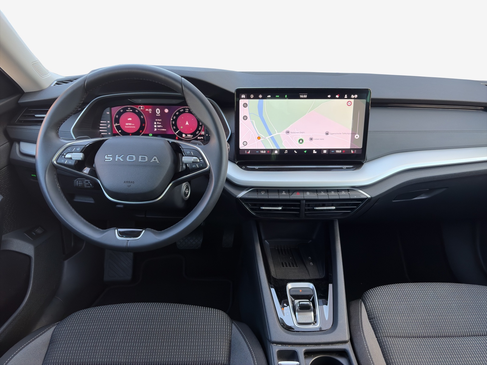 SKODA Octavia Combi 1.5 TSI mHEV DSG Dynamic-image-8