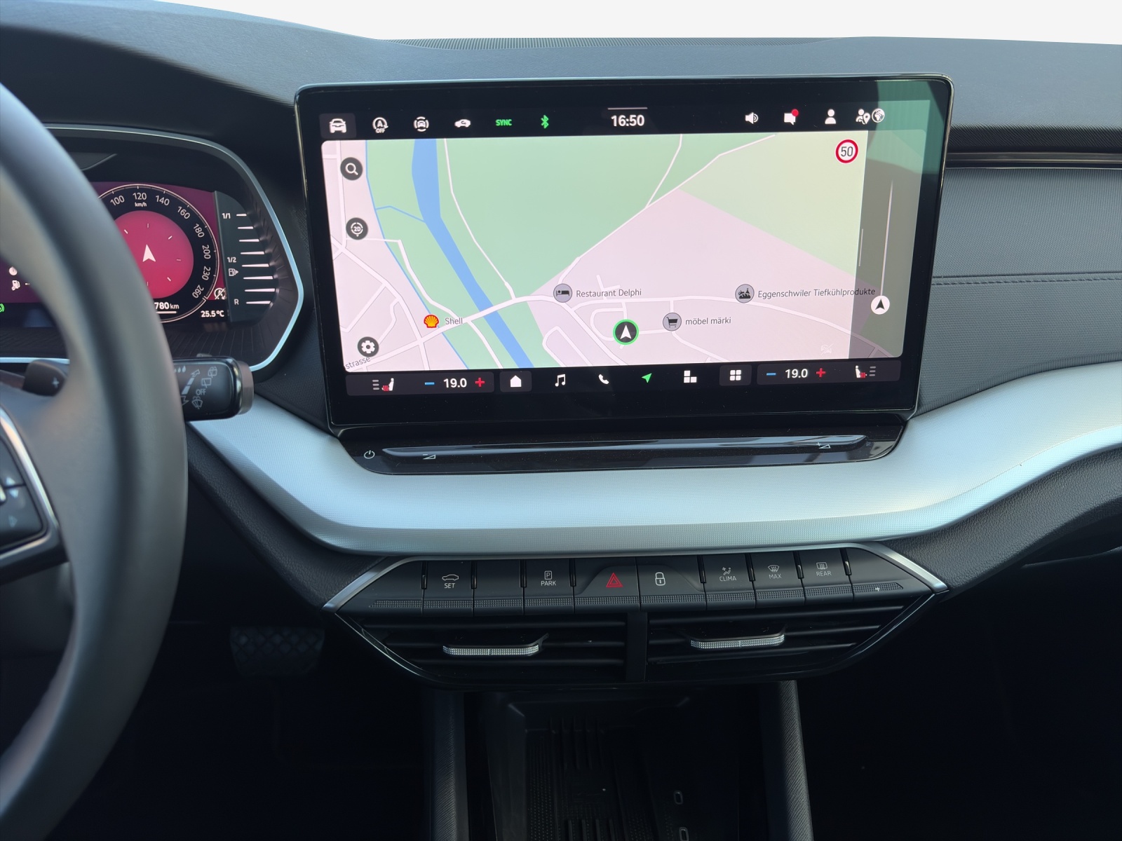 SKODA Octavia Combi 1.5 TSI mHEV DSG Dynamic-image-10