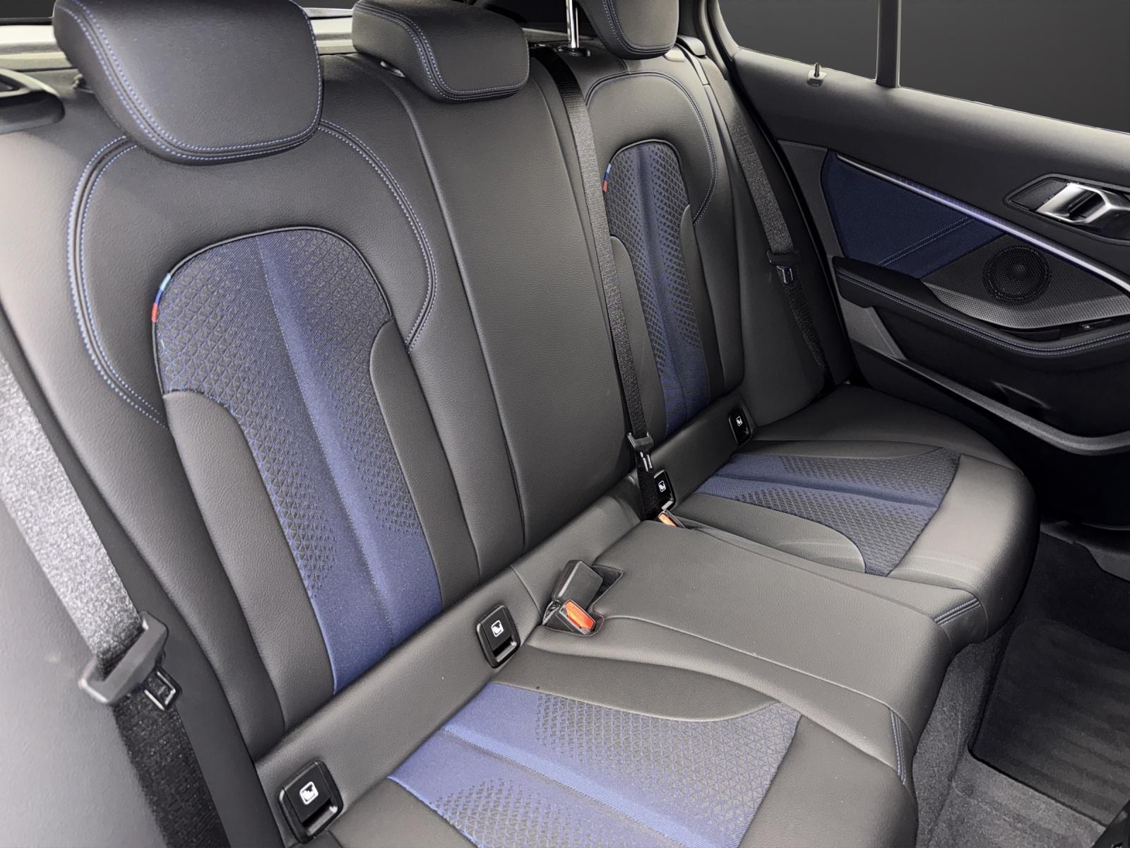 BMW 118i M SPORT-image-18