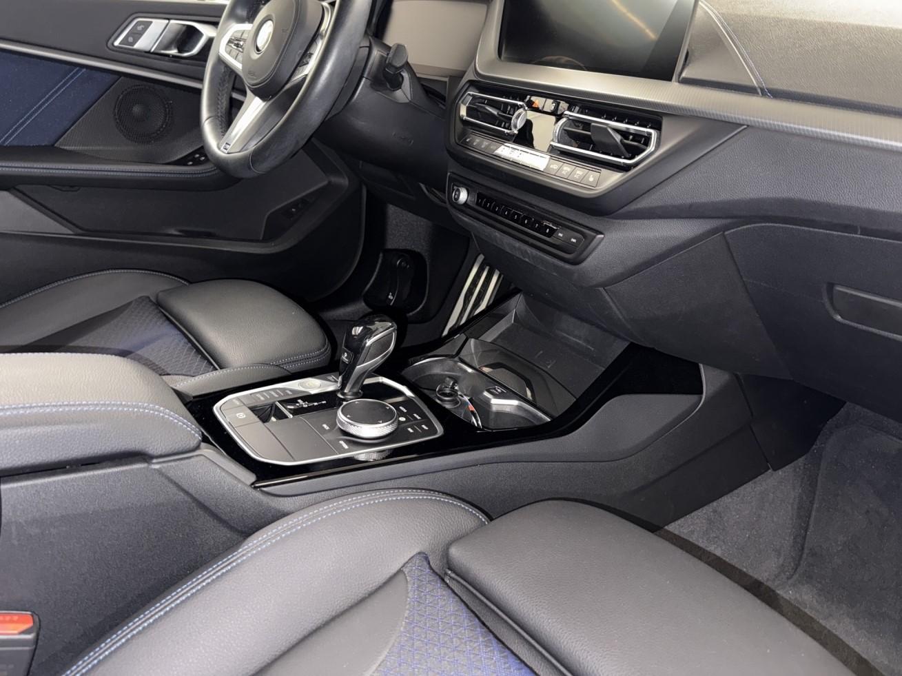 BMW 118i M SPORT-image-21