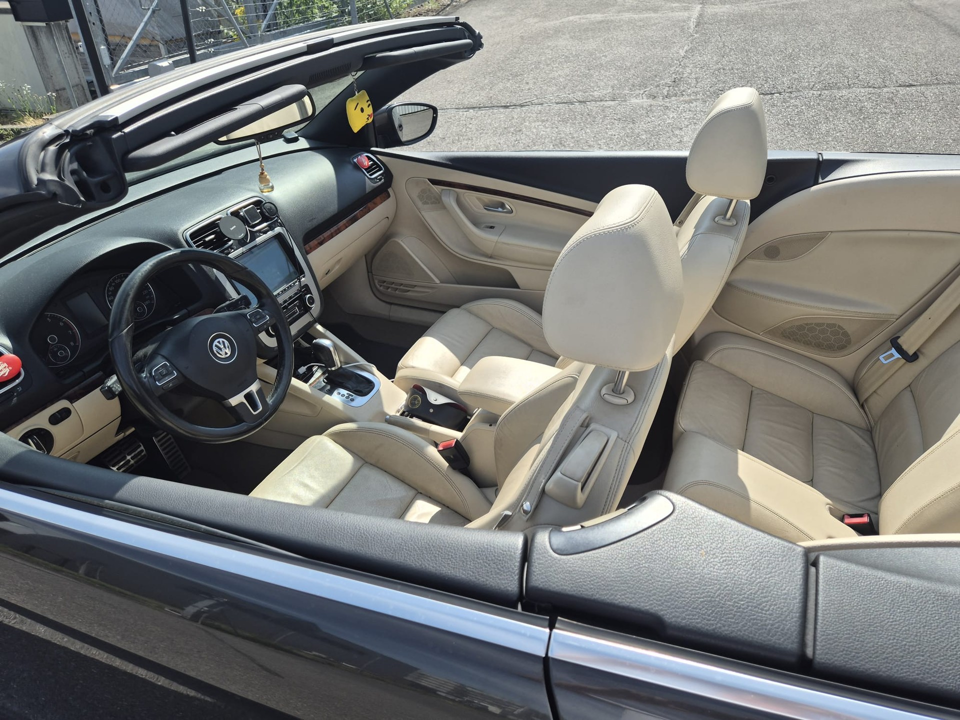 VW Eos 2.0 TSI DSG-image-9