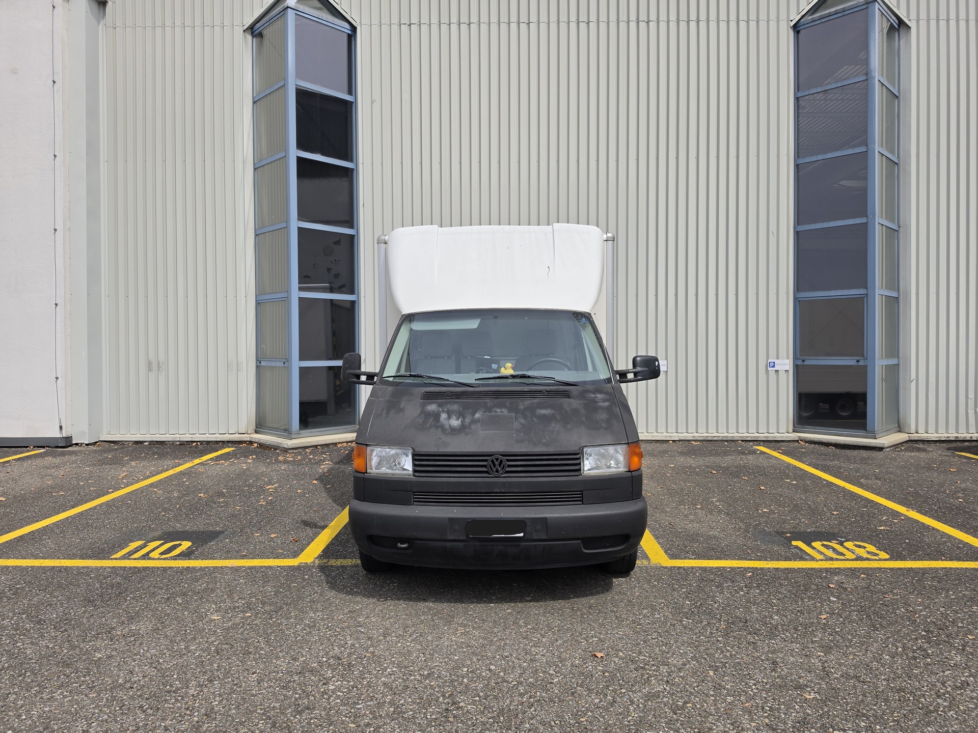 VW Kasten mit Hebebühne-image-0
