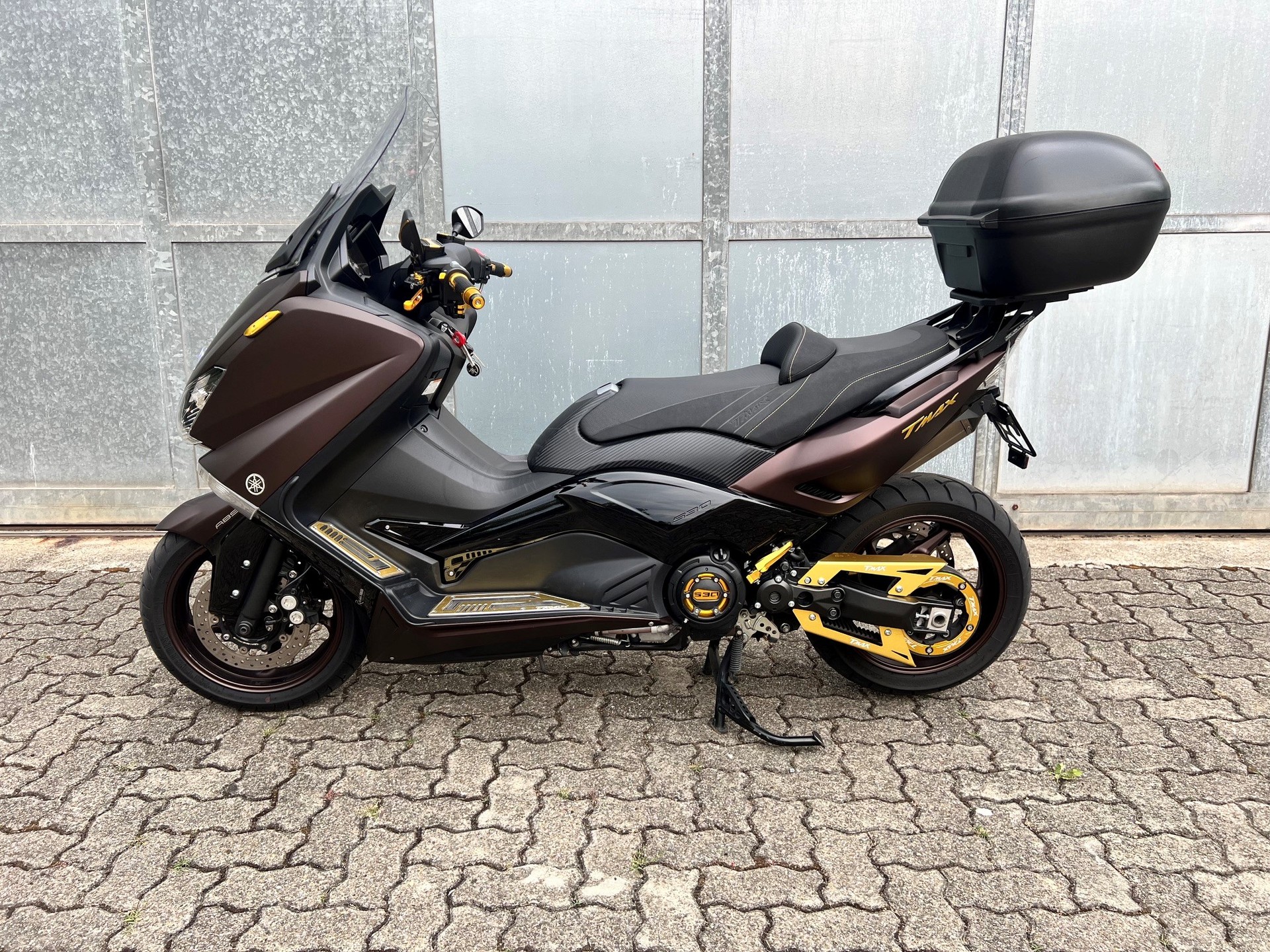 YAMAHA T-MAX XP 530 Bronze Max ABS-showroom-element-1