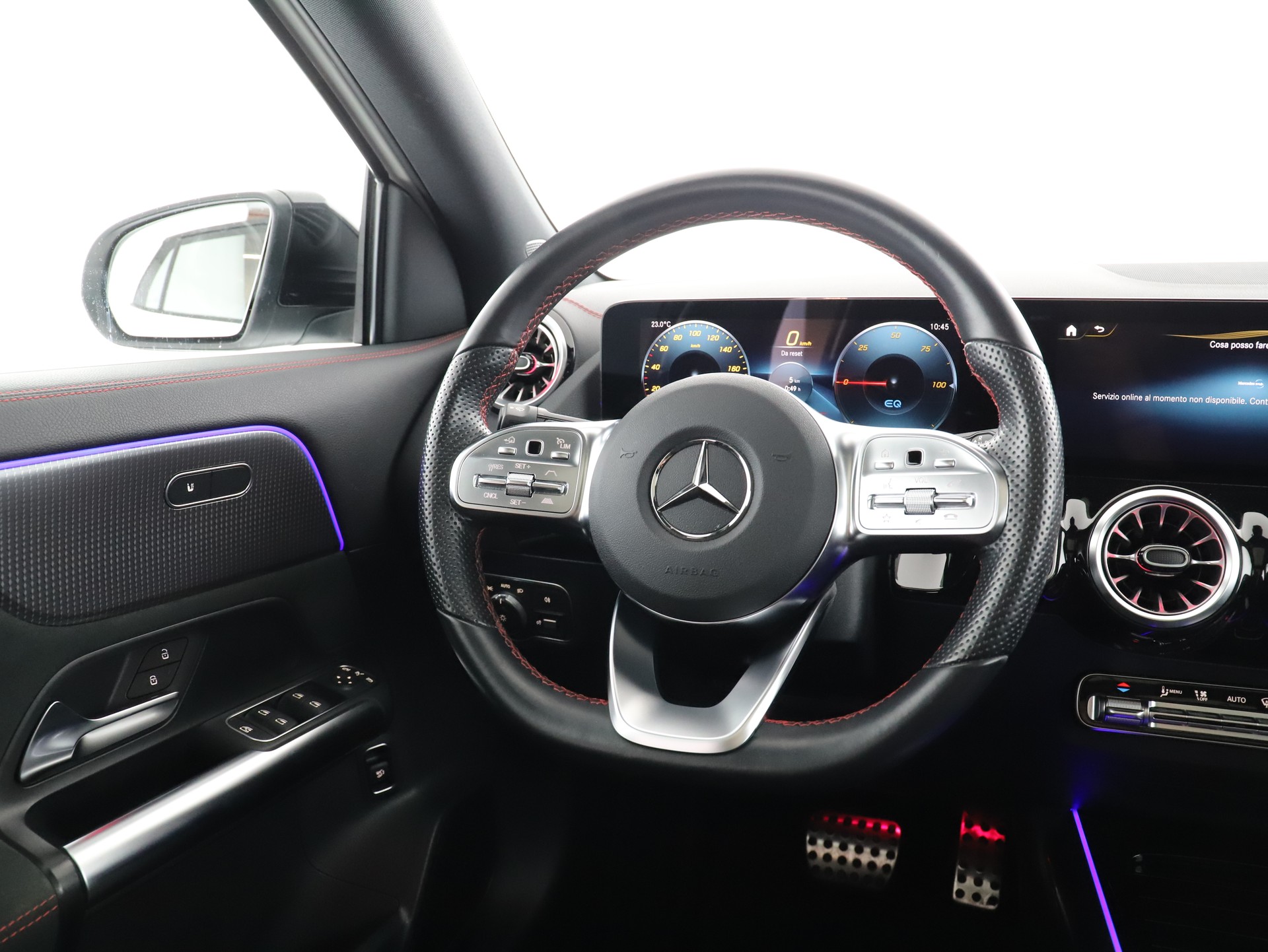MERCEDES-BENZ EQA 300 AMG Line 4Matic-image-13