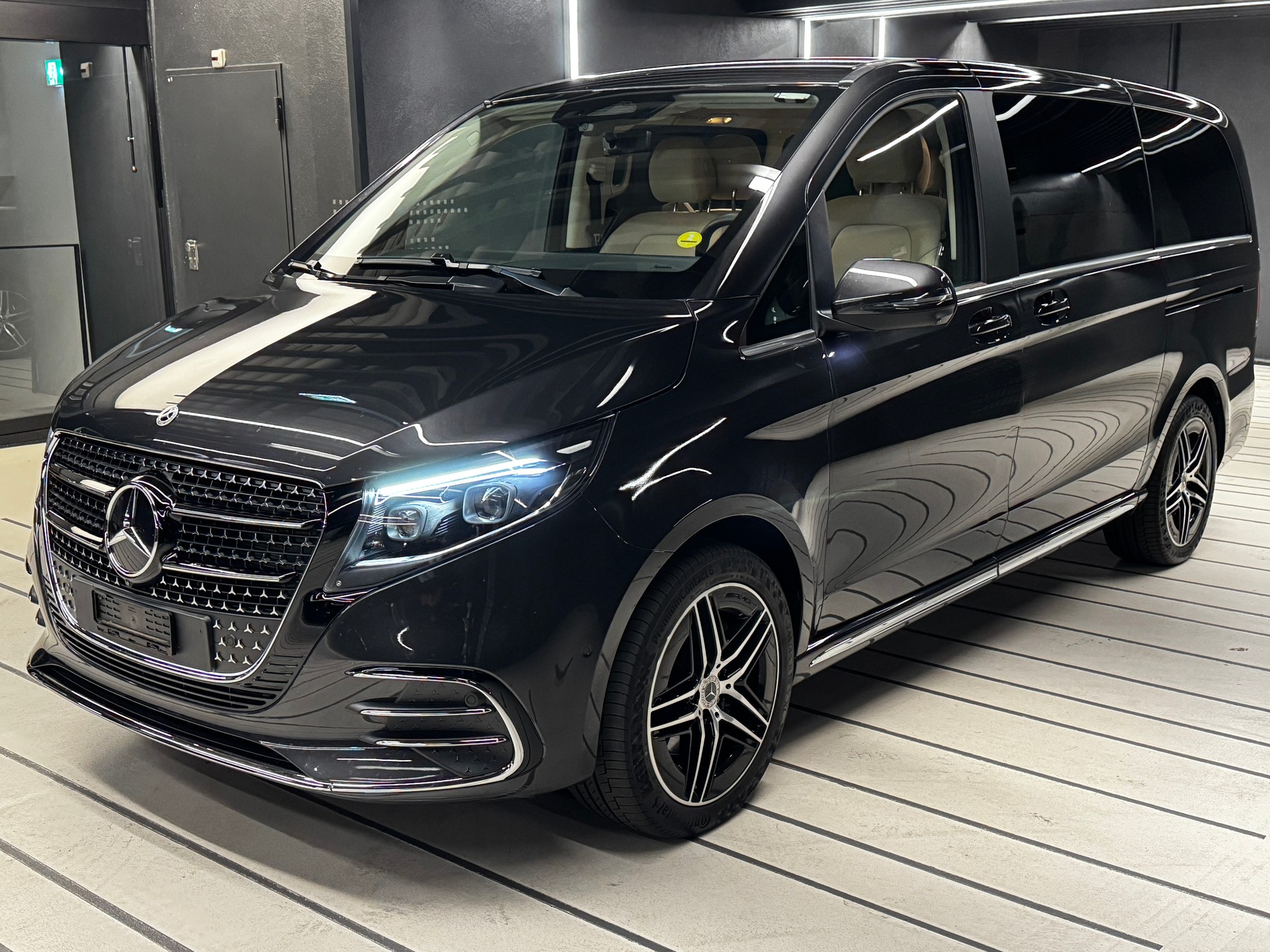 MERCEDES-BENZ V 300 d lang Avantgarde 9G-Tronic-image-0