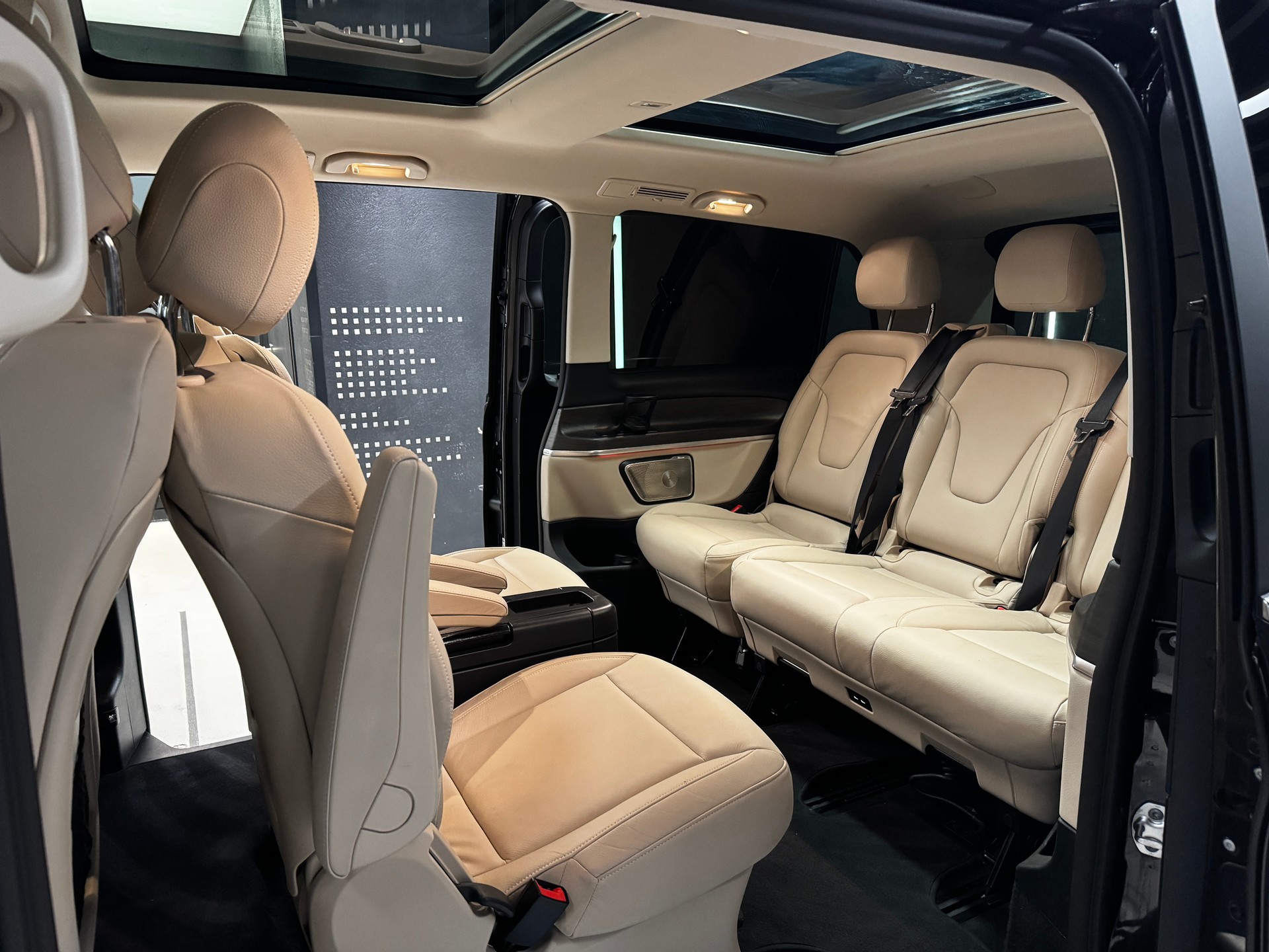 MERCEDES-BENZ V 300 d lang Avantgarde 9G-Tronic-image-7