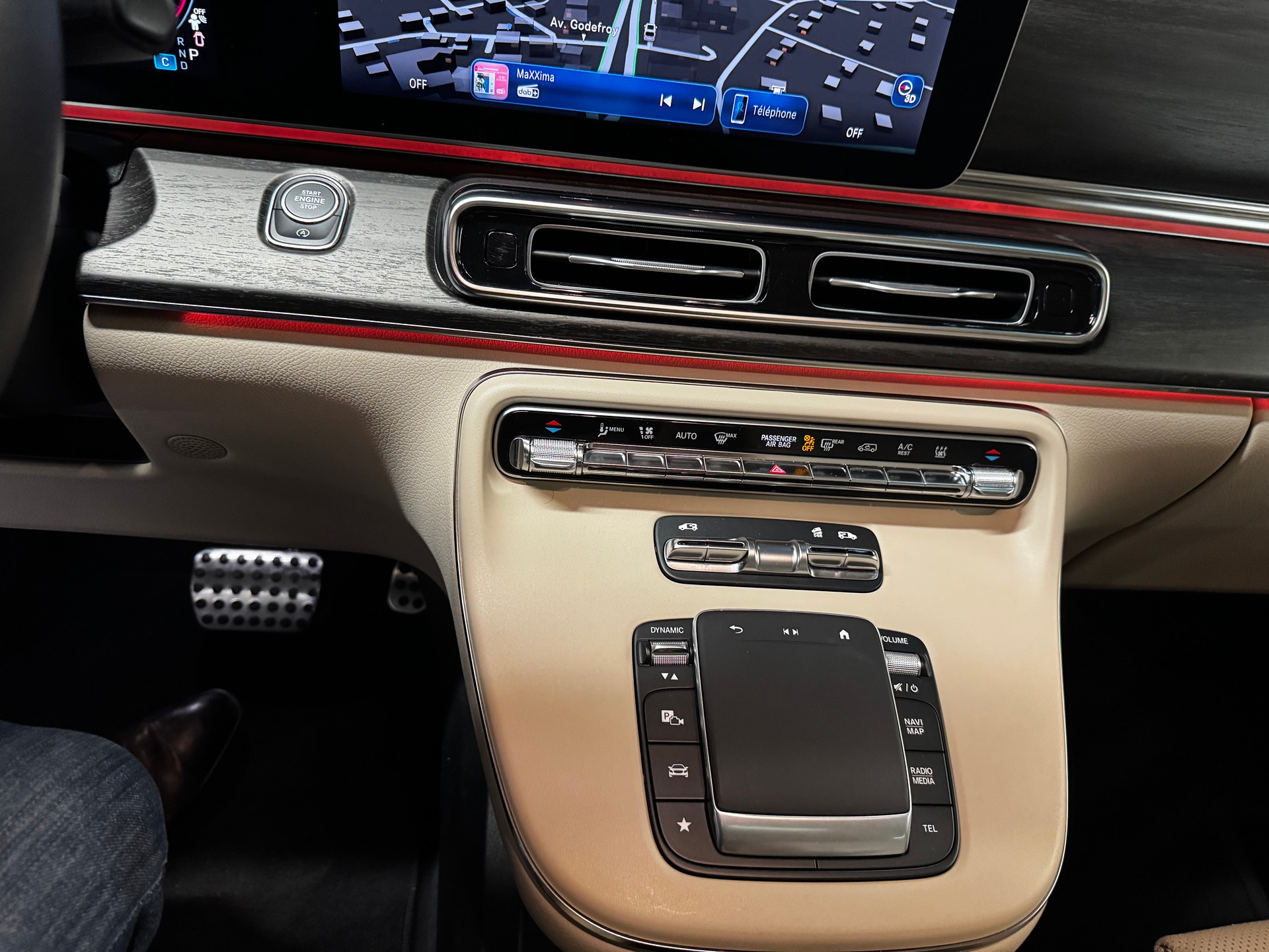 MERCEDES-BENZ V 300 d lang Avantgarde 9G-Tronic-image-13