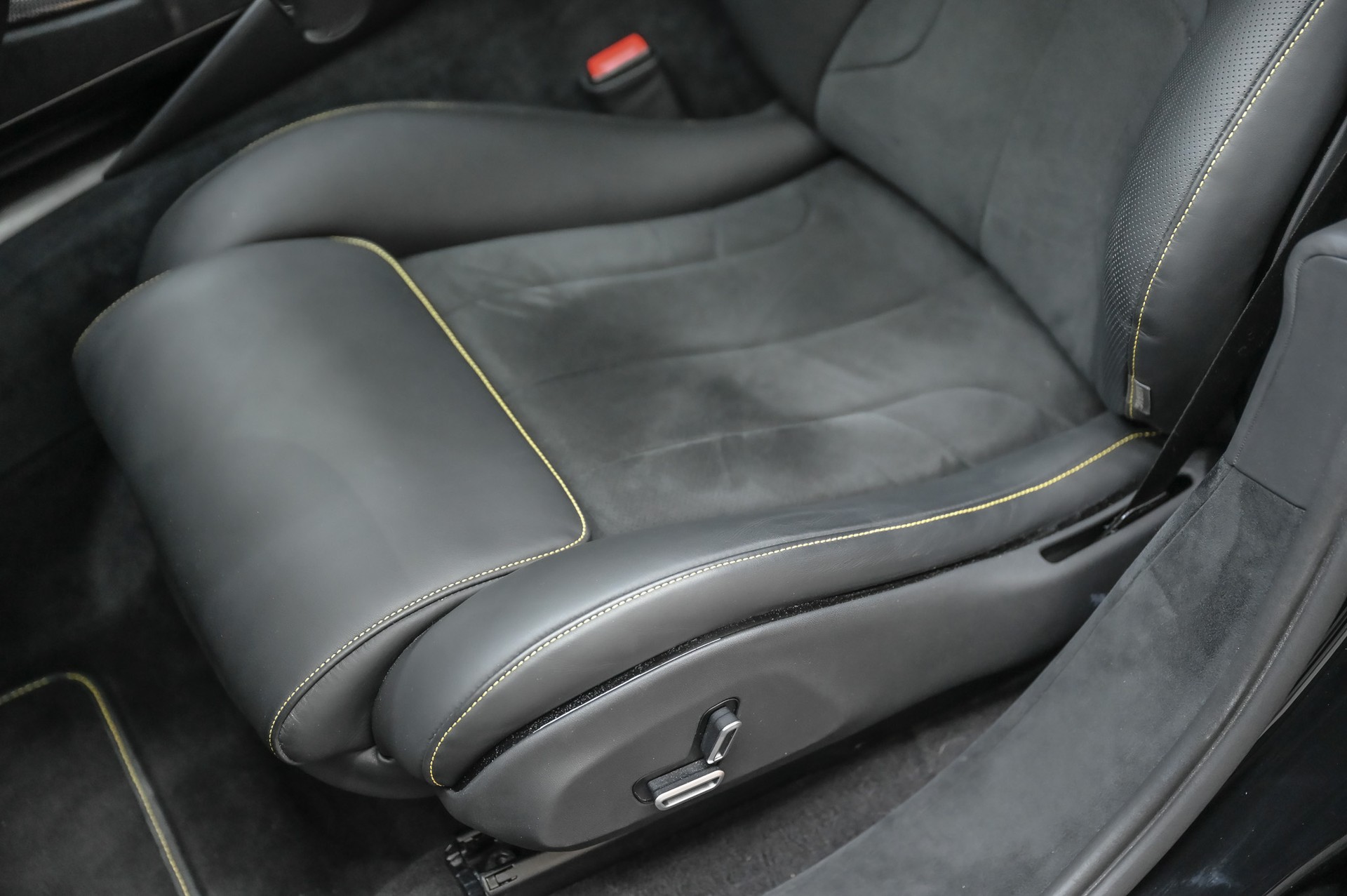 FERRARI Purosangue 6.5 V12-image-25