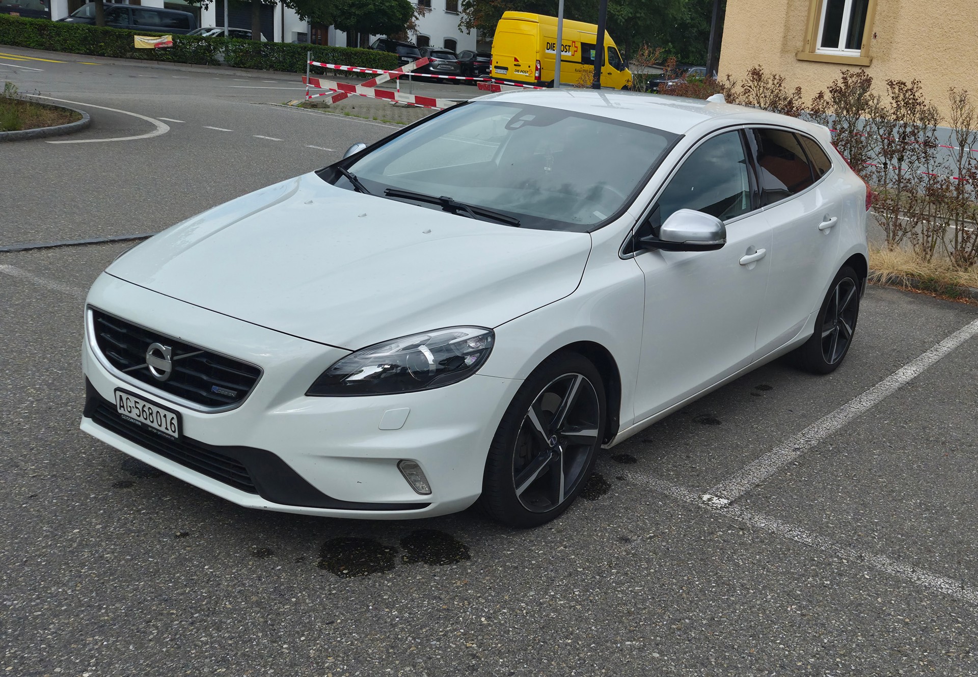VOLVO T5 2.5 R-Design-image-0