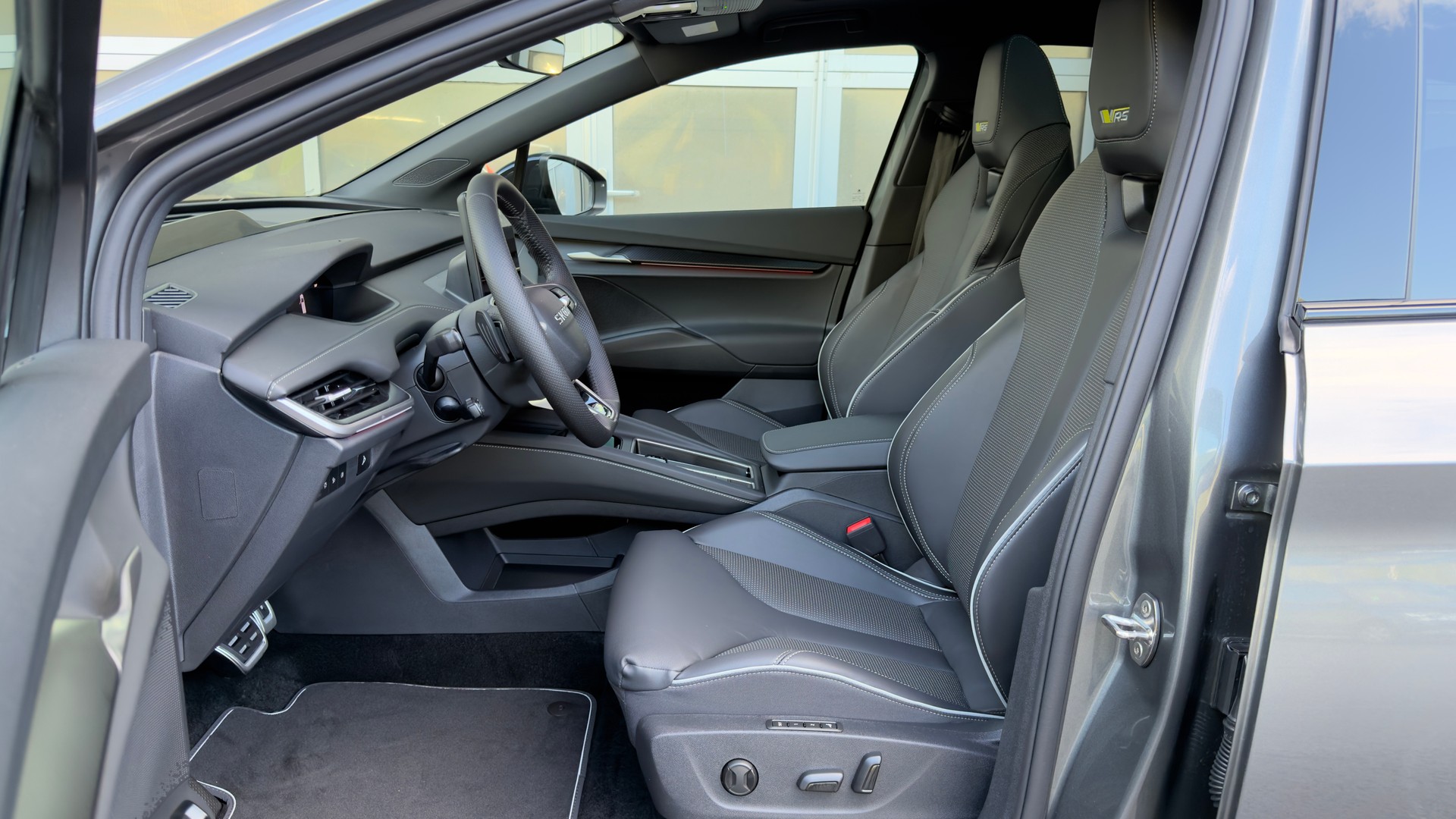 SKODA Enyaq RS 85x 4x4 340PS/250kW elektrisch-image-12