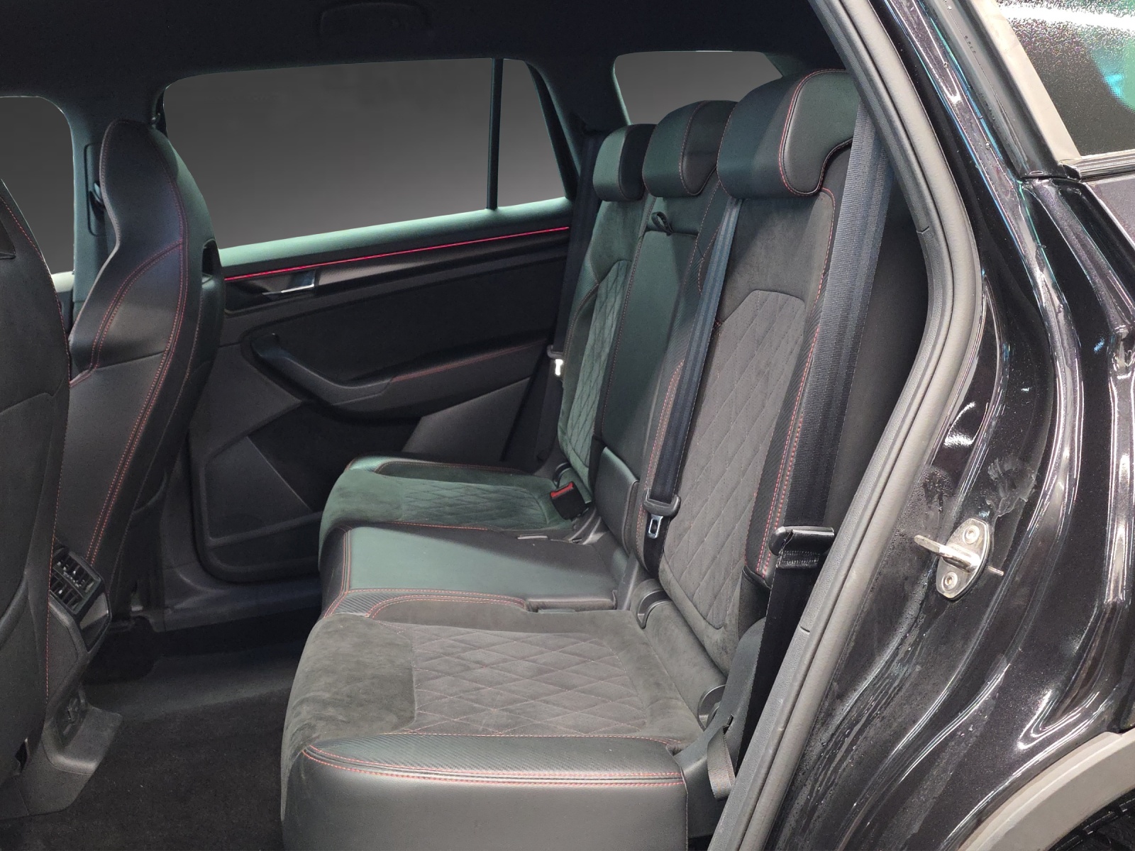 SKODA Kodiaq 2.0 Bi-TDI SCR RS 4x4 DSG-image-6