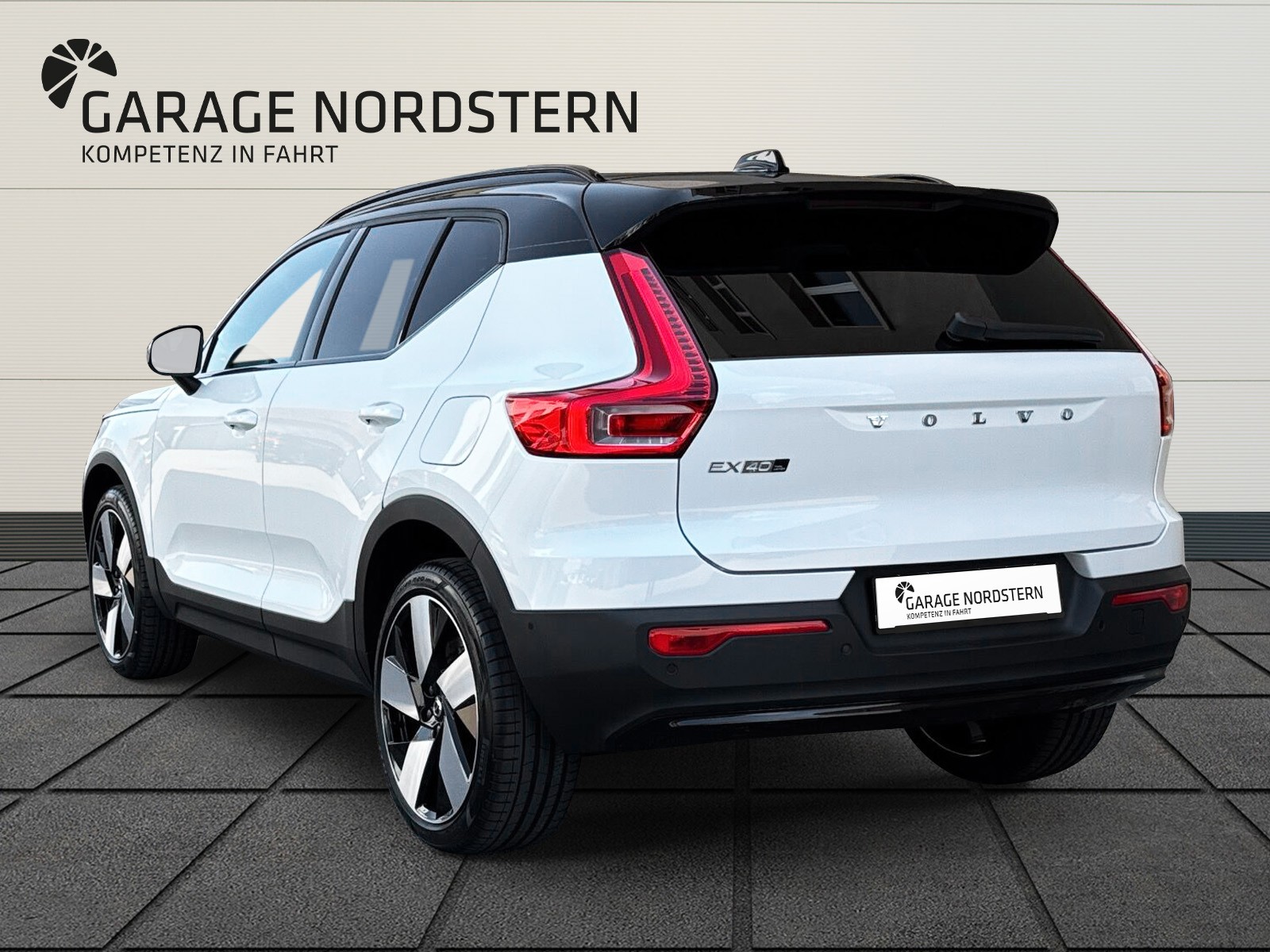 VOLVO EX40 Twin Ultra AWD-image-2