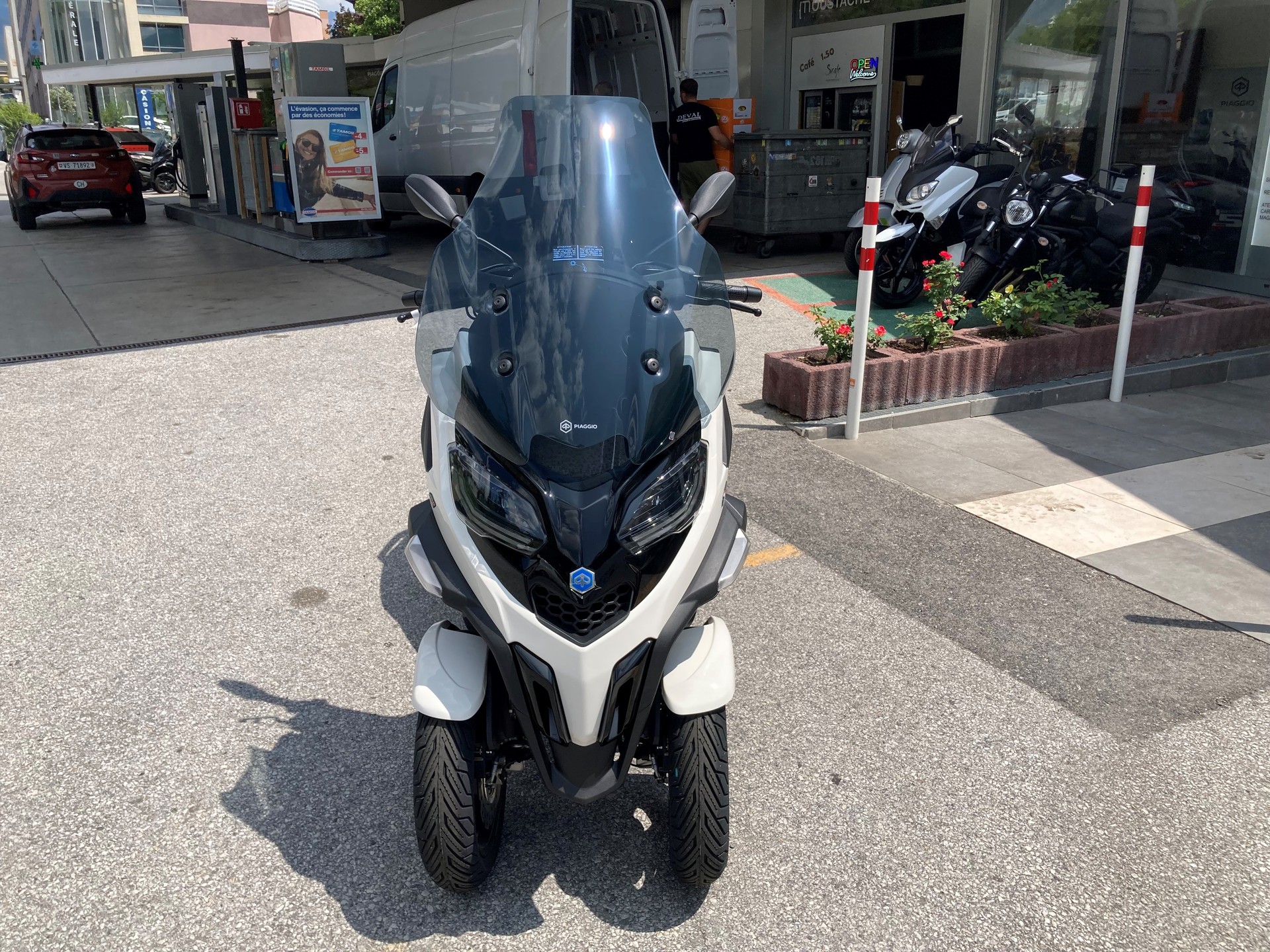 PIAGGIO MP3 400 Sport RST-showroom-element-2