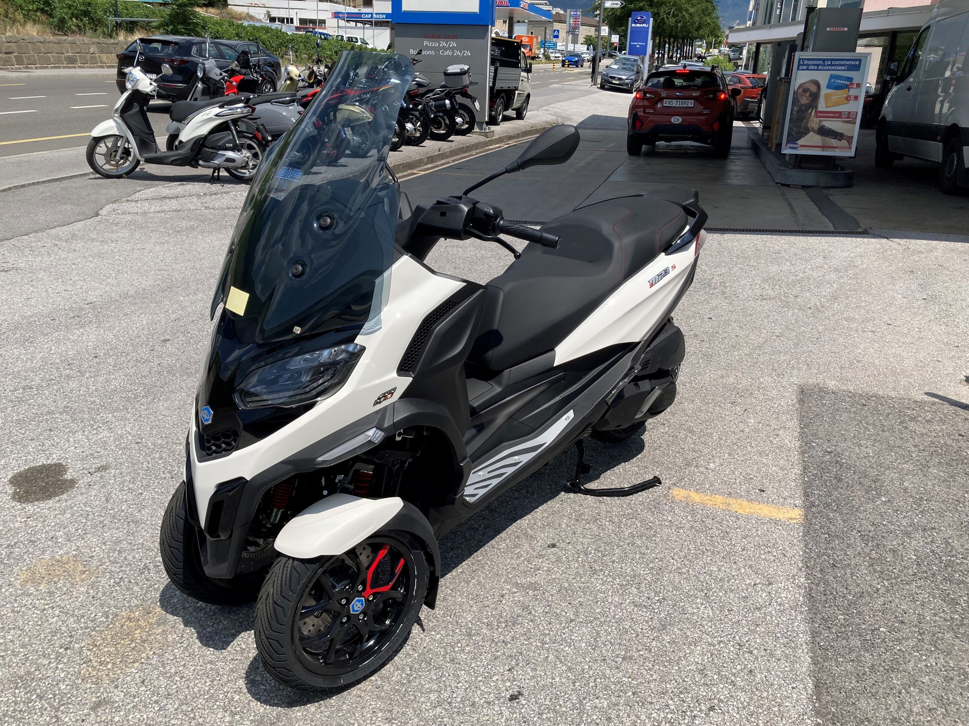 PIAGGIO MP3 400 Sport RST