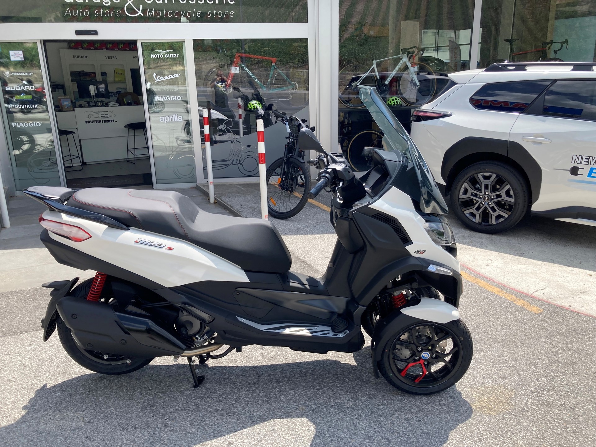 PIAGGIO MP3 400 Sport RST-image-4
