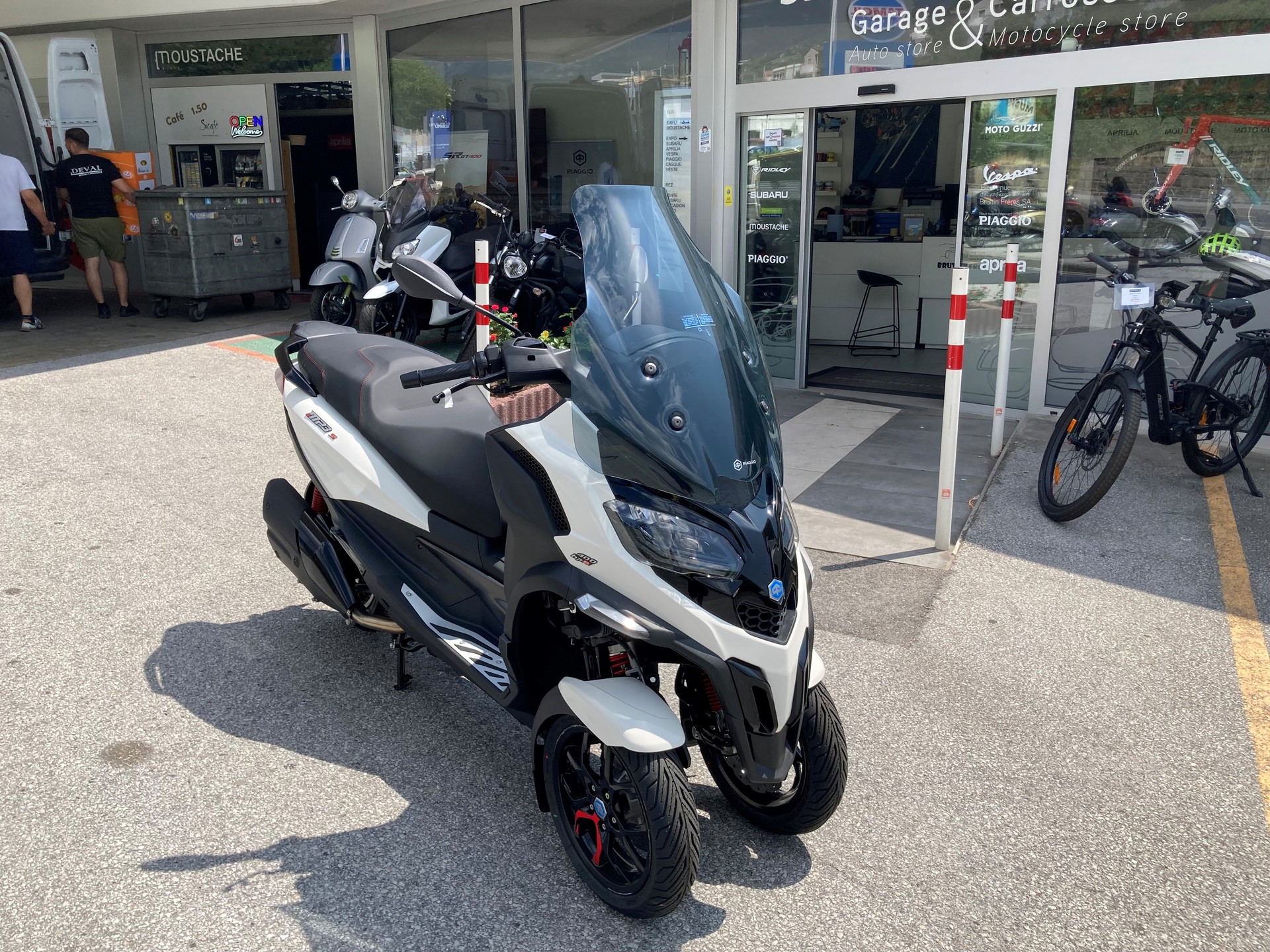 PIAGGIO MP3 400 Sport RST-showroom-element-3