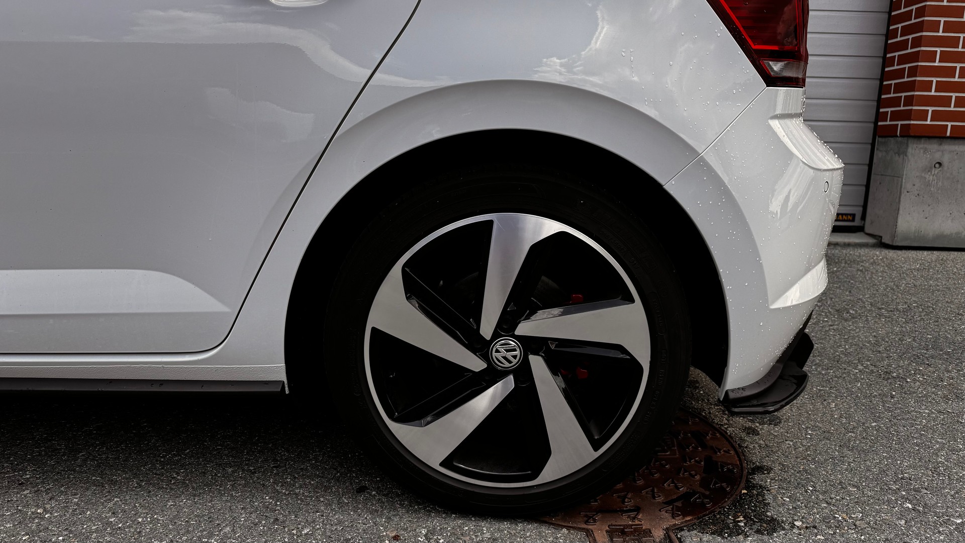 VW Polo 2.0 TSI GTI DSG-image-5
