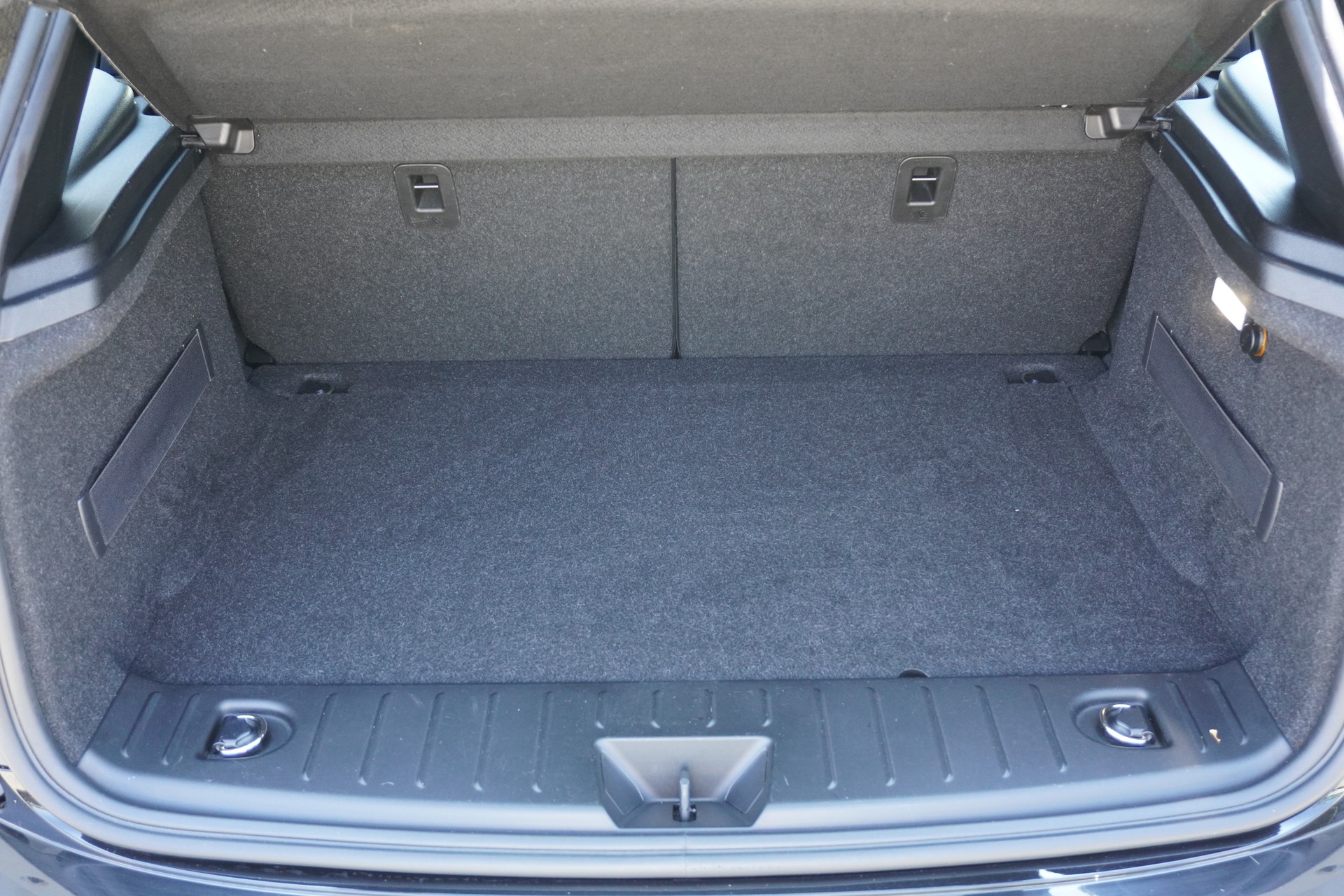 BMW i3 (94Ah)-image-9