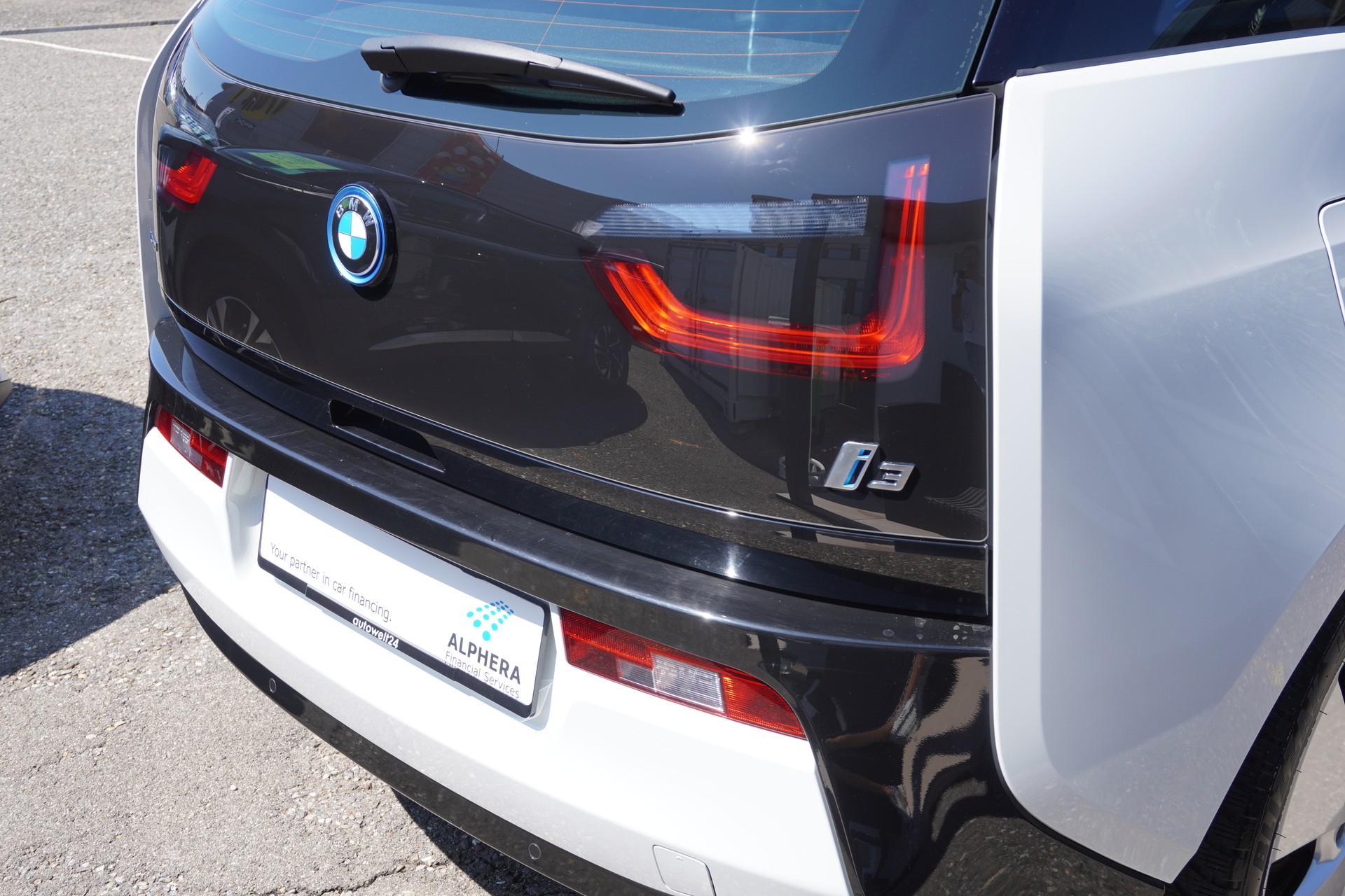 BMW i3 (94Ah)-image-32