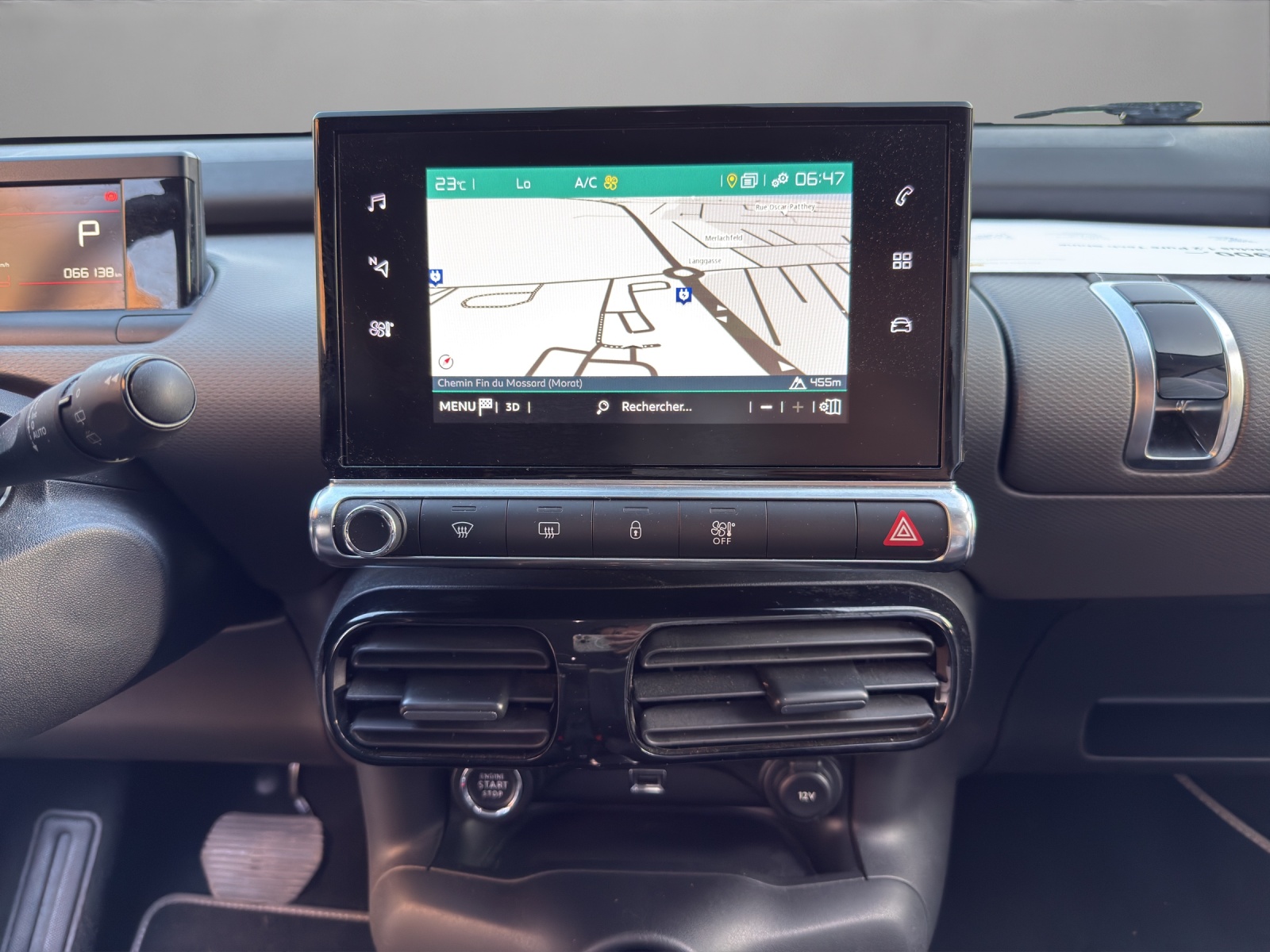 CITROEN C4 Cactus 1.2 Pure Tech Shine EAT6-image-14