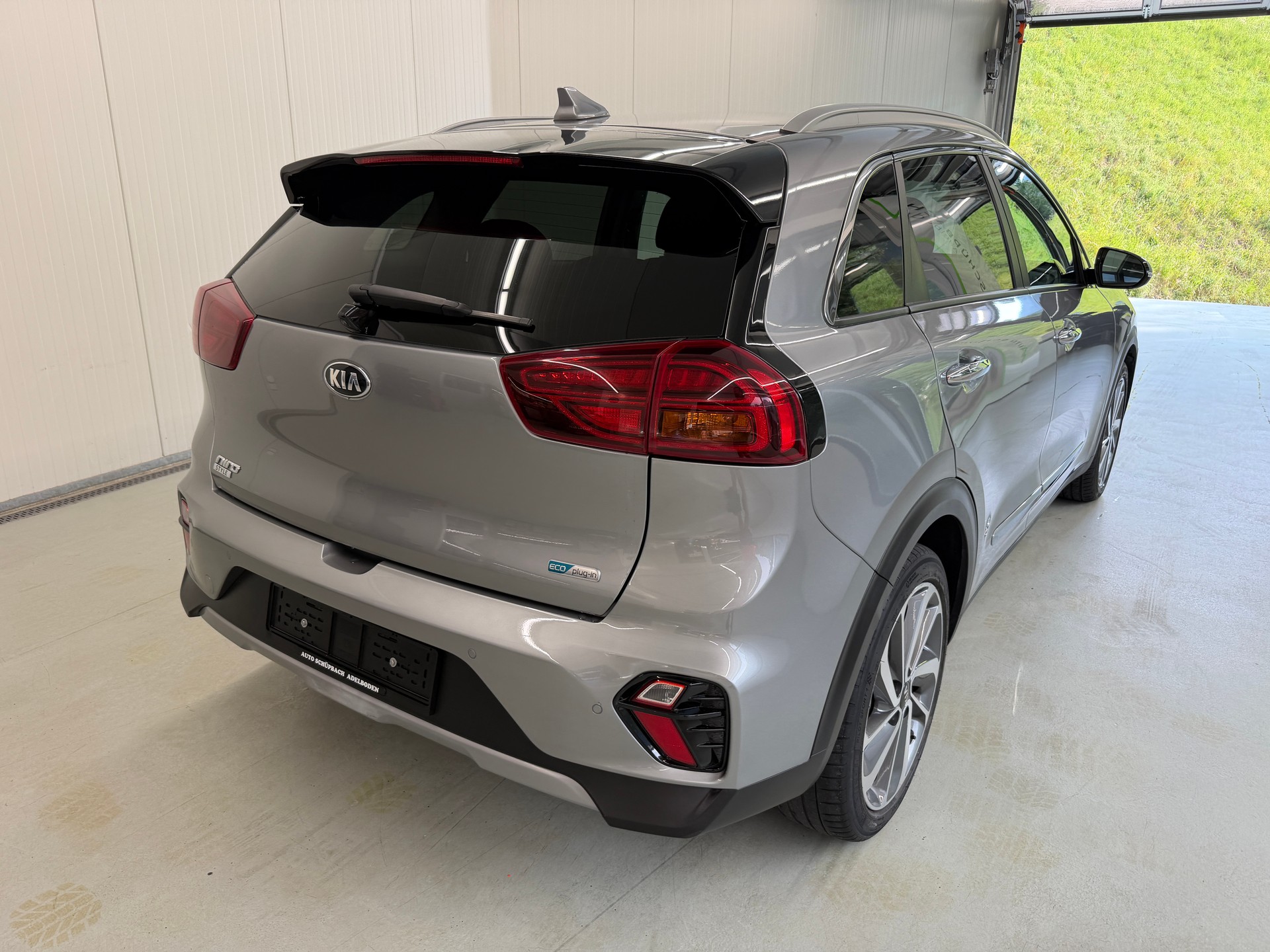 KIA Niro 1.6GDi Plug-in Hybrid Style DCT-image-4