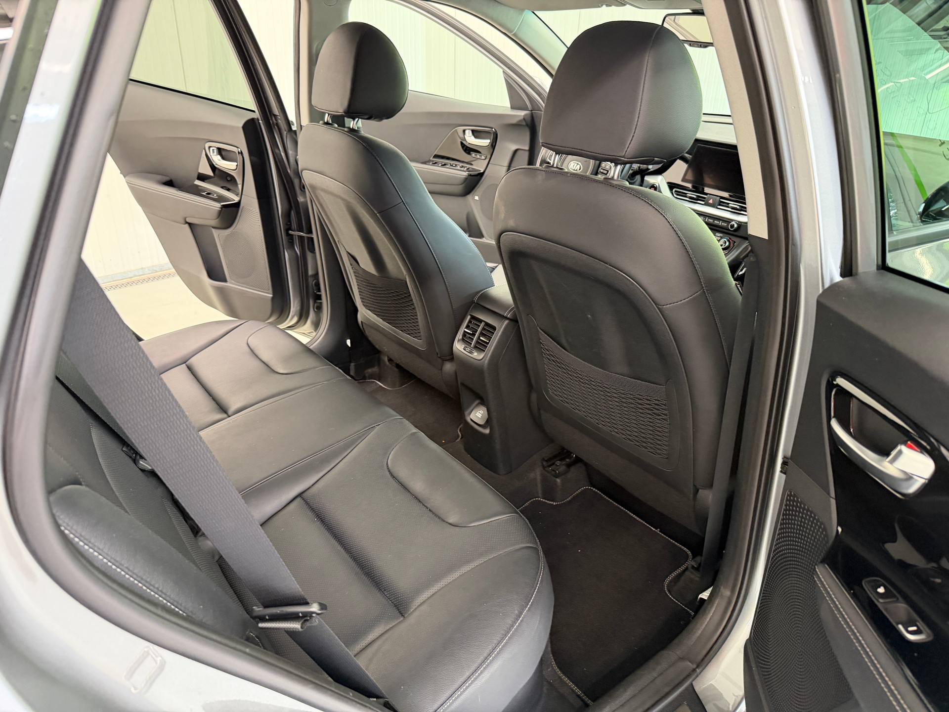 KIA Niro 1.6GDi Plug-in Hybrid Style DCT-image-16