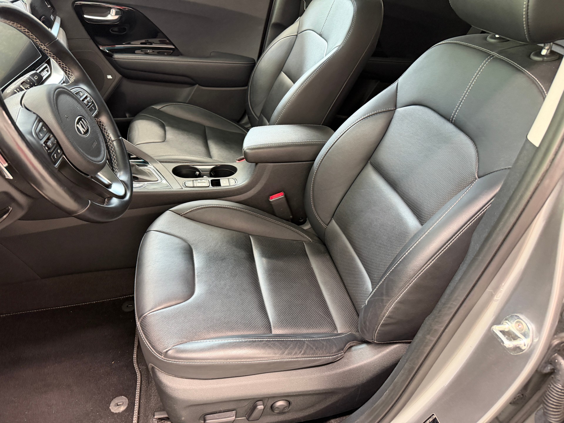 KIA Niro 1.6GDi Plug-in Hybrid Style DCT-image-12
