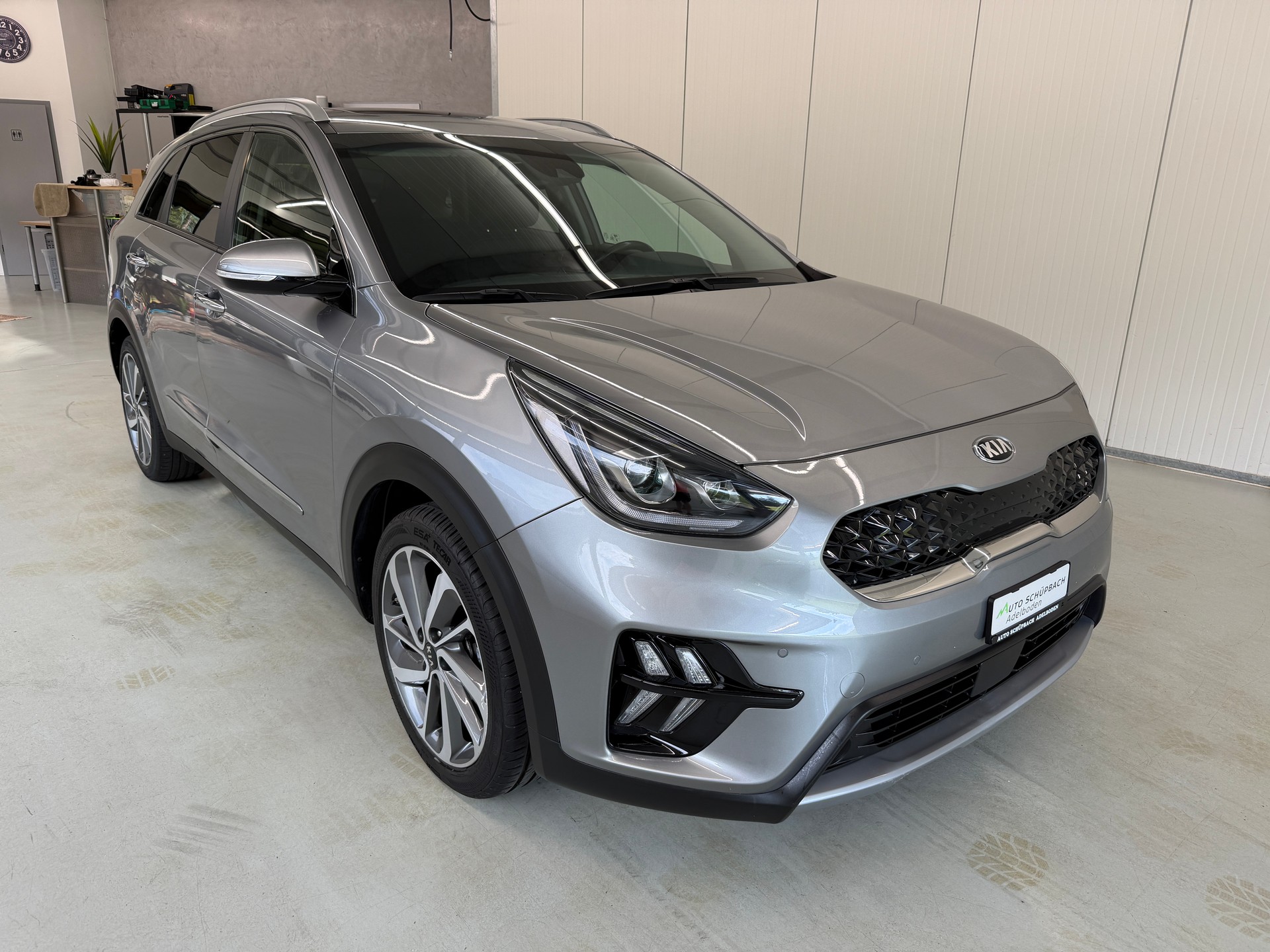 KIA Niro 1.6GDi Plug-in Hybrid Style DCT-image-0