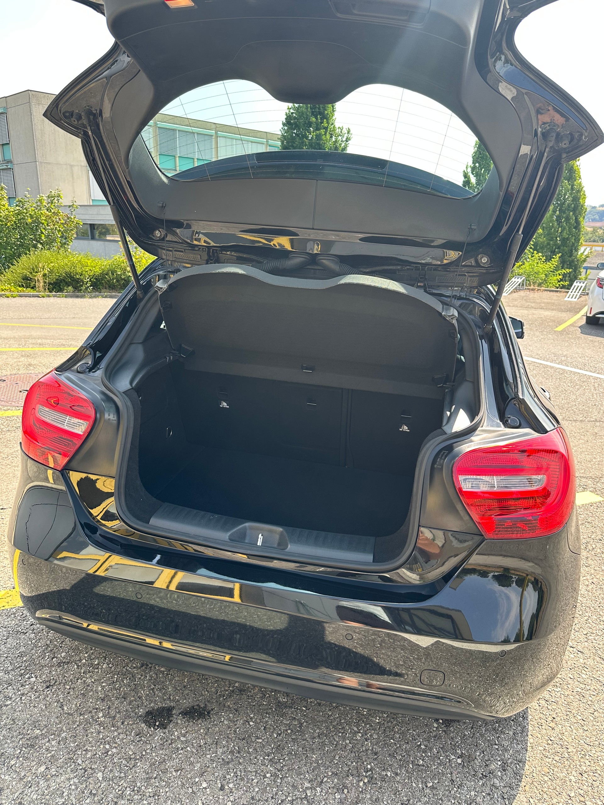 MERCEDES-BENZ A 180 CDI *Top Zustand*-image-8