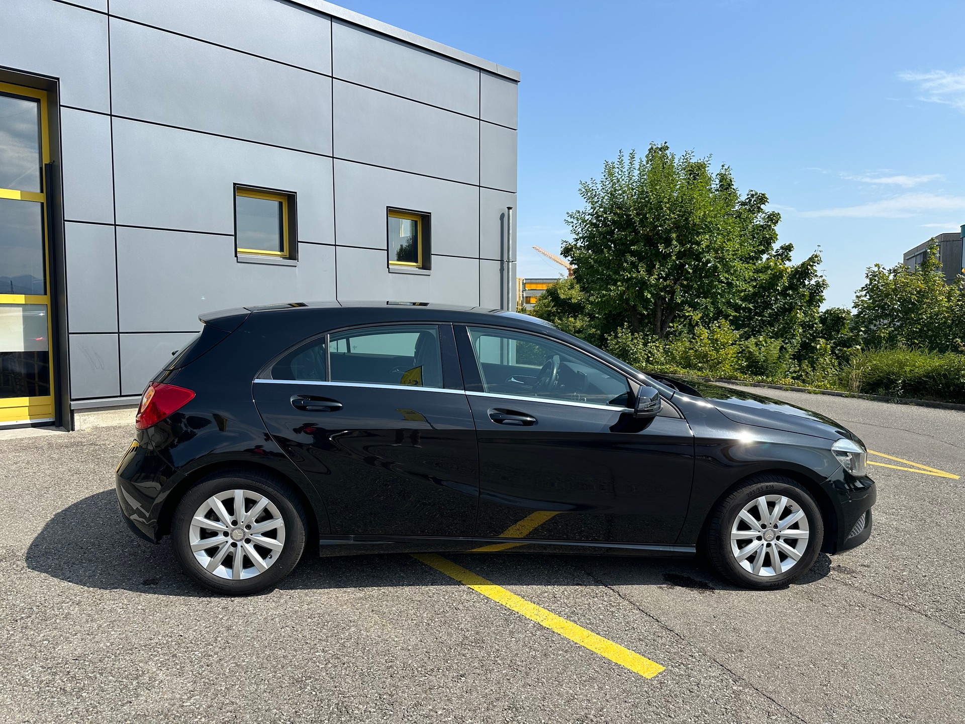 MERCEDES-BENZ A 180 CDI *Top Zustand*-image-4