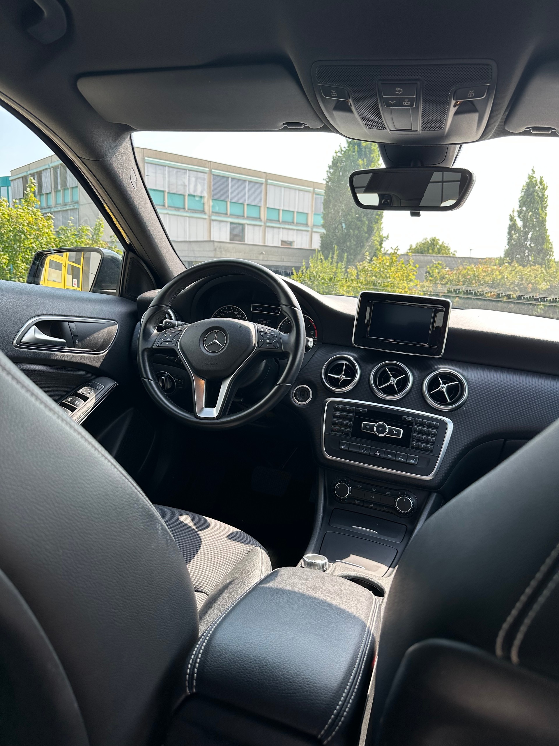 MERCEDES-BENZ A 180 CDI *Top Zustand*-image-5