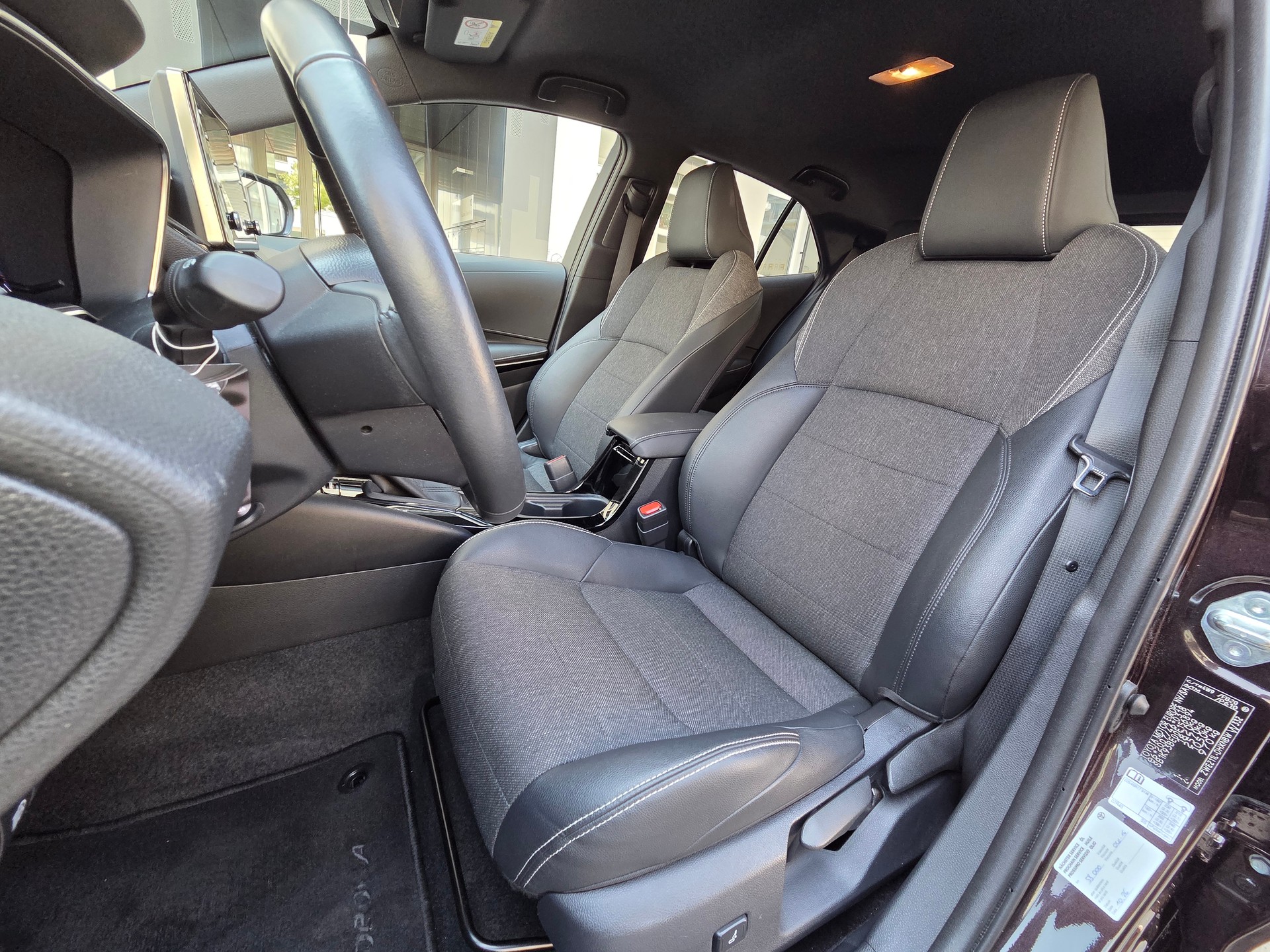 TOYOTA Corolla 1.8 HSD Active e- CVT-image-13