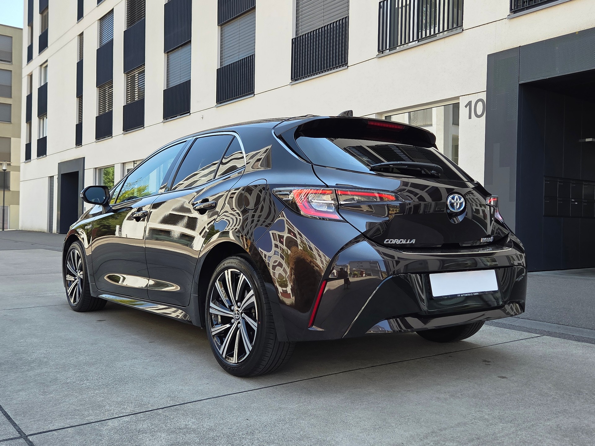 TOYOTA Corolla 1.8 HSD Active e- CVT-image-4