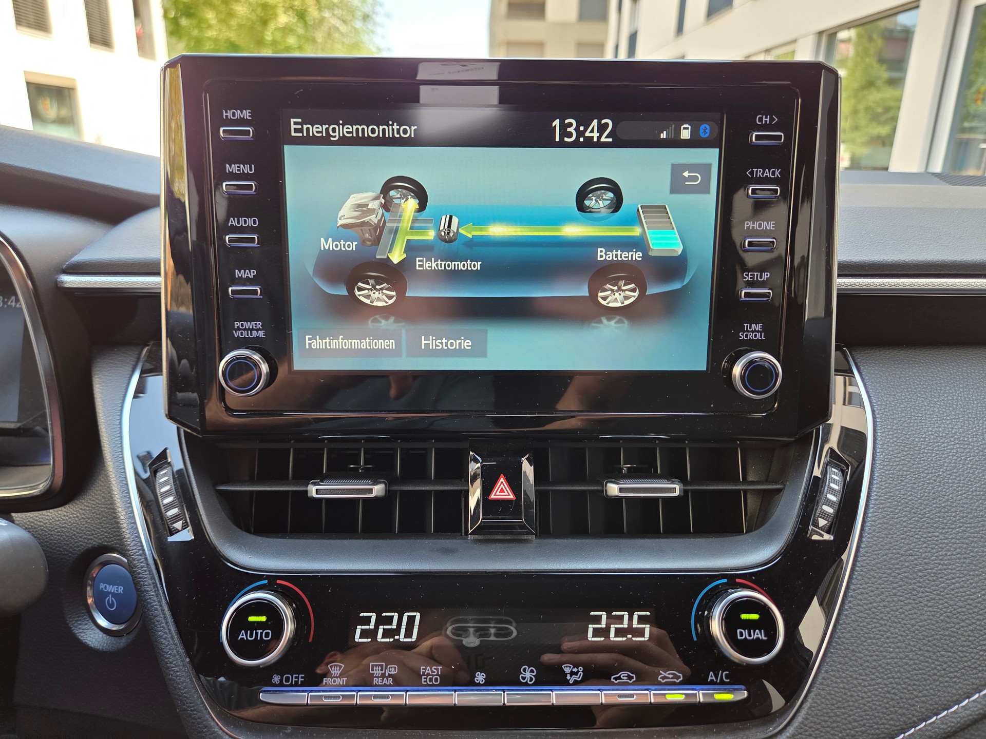 TOYOTA Corolla 1.8 HSD Active e- CVT-image-10