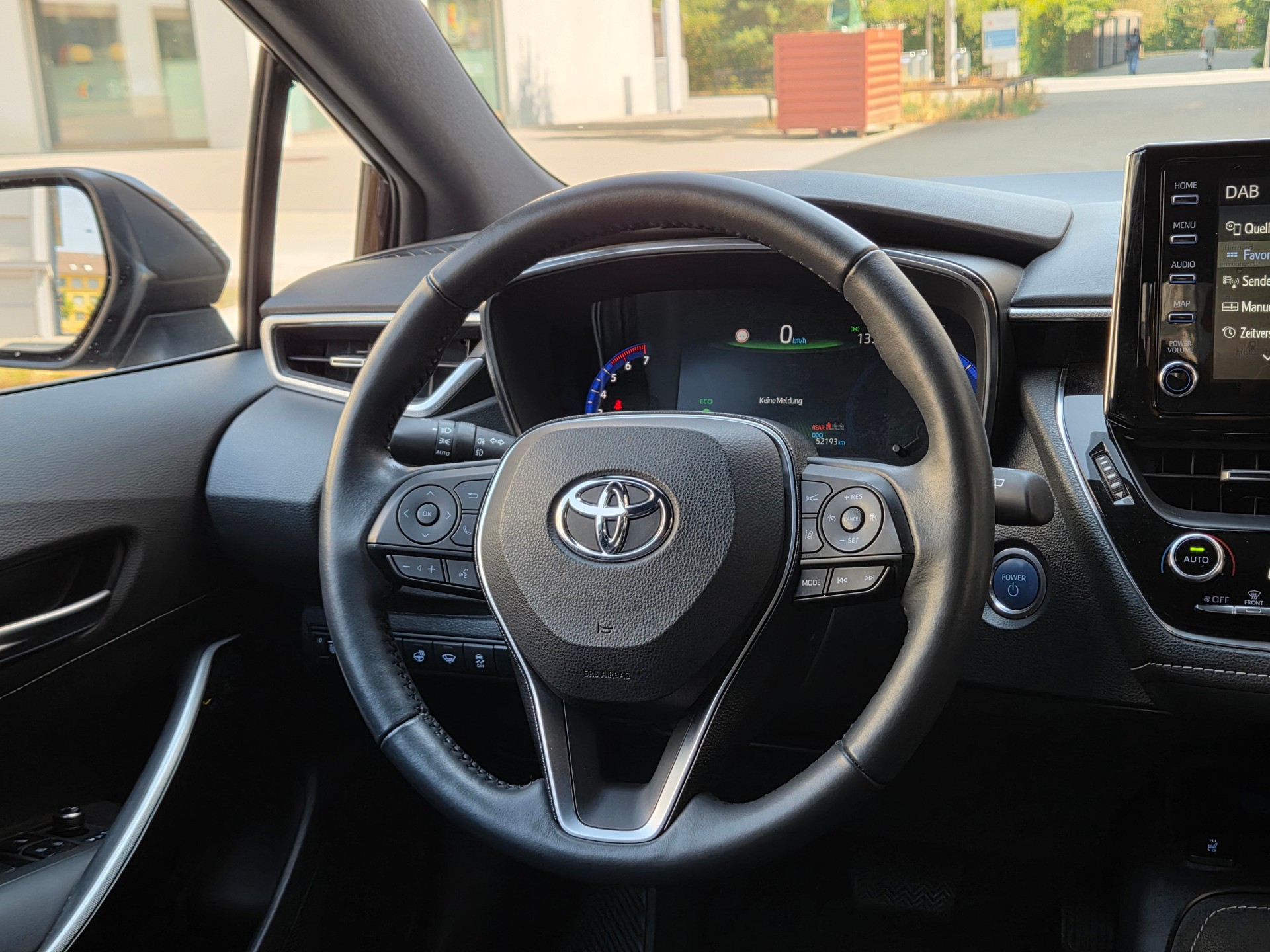 TOYOTA Corolla 1.8 HSD Active e- CVT-image-9