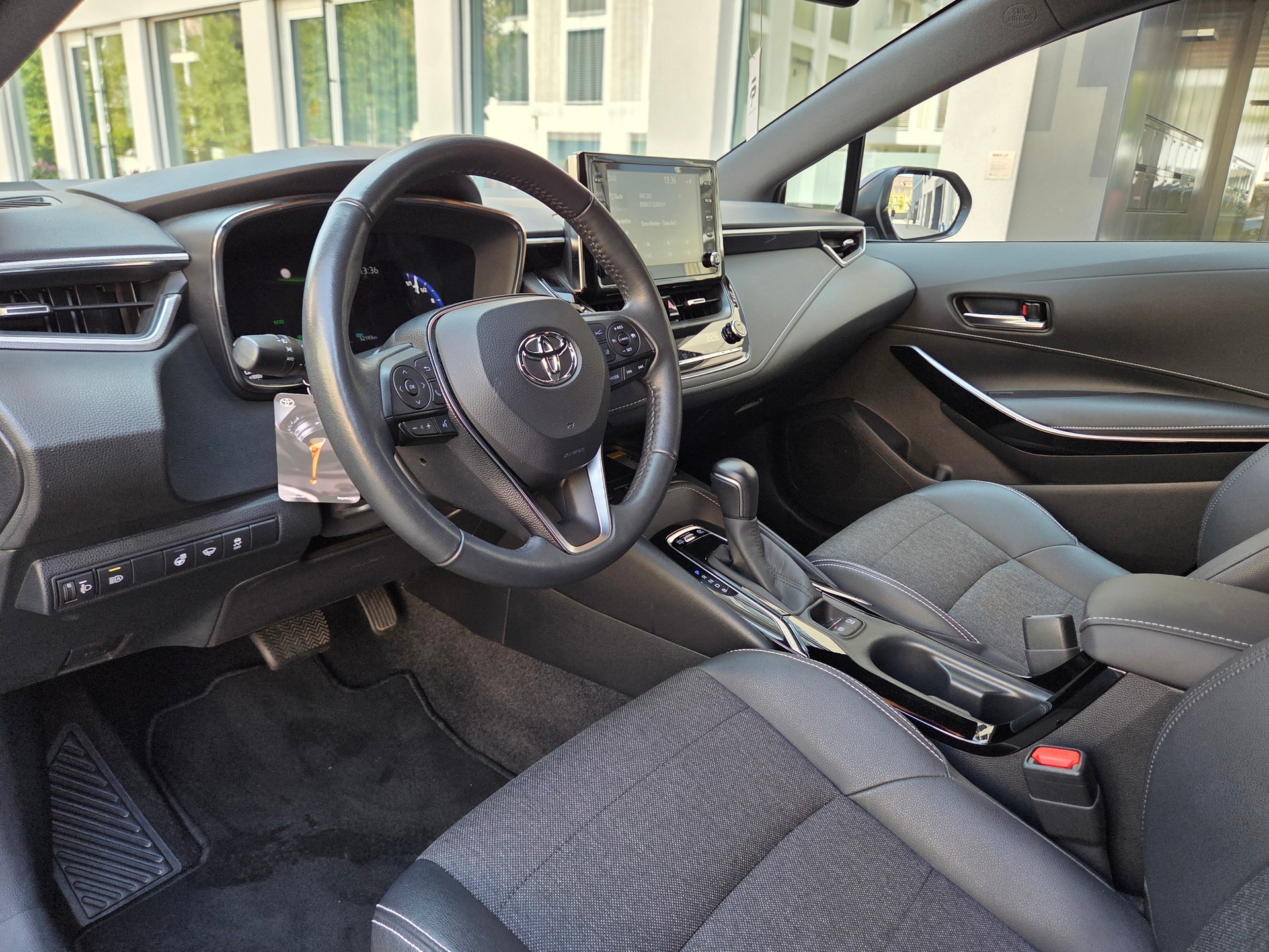 TOYOTA Corolla 1.8 HSD Active e- CVT-image-7