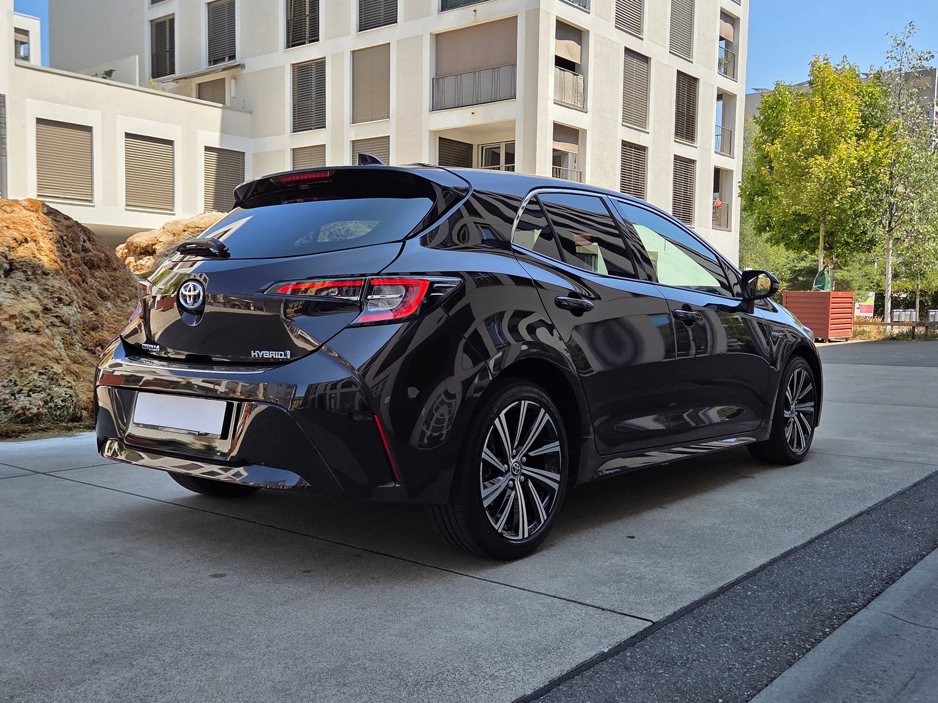 TOYOTA Corolla 1.8 HSD Active e- CVT-image-3