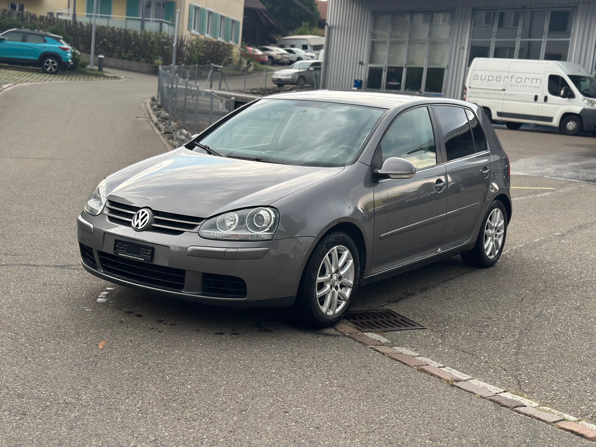 VW Golf 2.0 TDI Sportline 4Motion-image-0