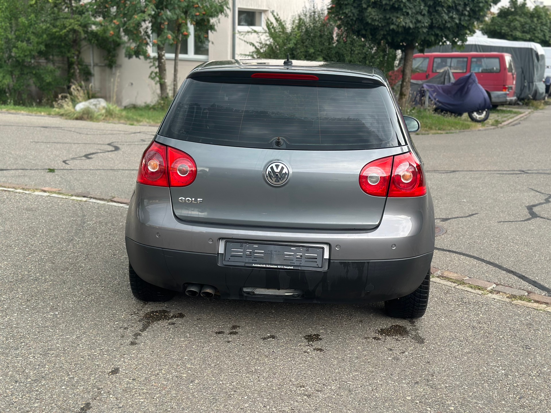 VW Golf 2.0 TDI Sportline 4Motion-image-5