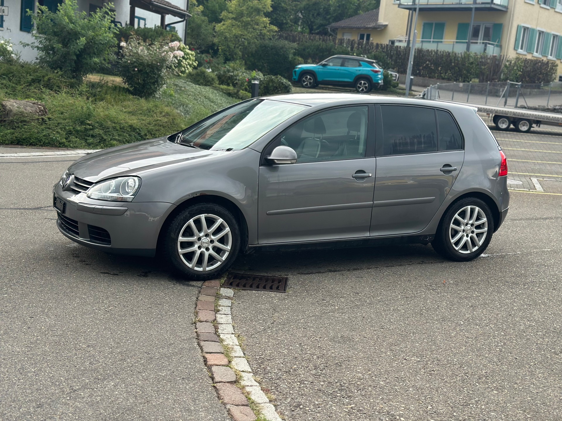 VW Golf 2.0 TDI Sportline 4Motion-image-1