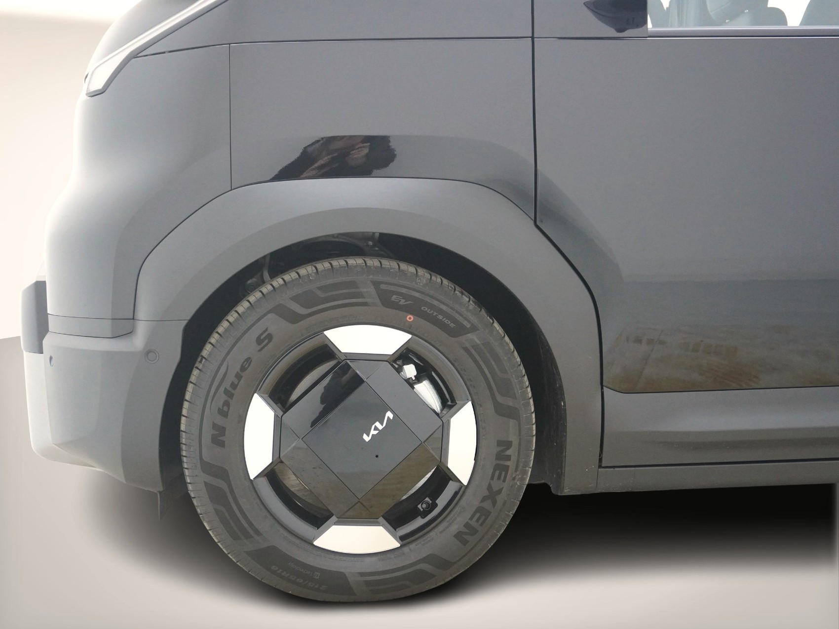 KIA PV5 Passenger 71.2 kWh Elite Plus-image-8