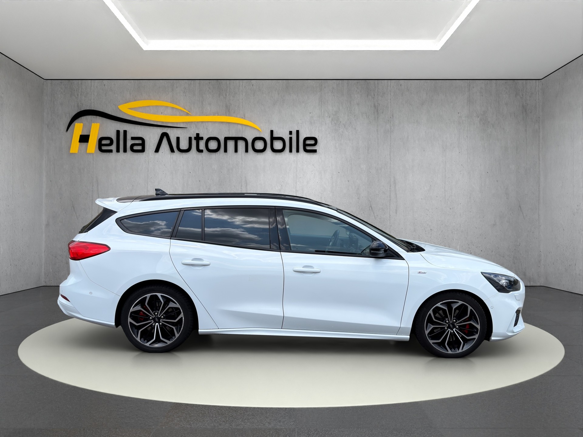 FORD Focus 2.0 TDCi ST Line Automatic-image-3