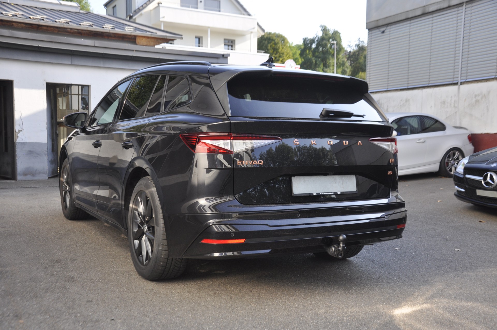 SKODA Enyaq iV 80x Founders Edition I Anhängerkupplung-image-15
