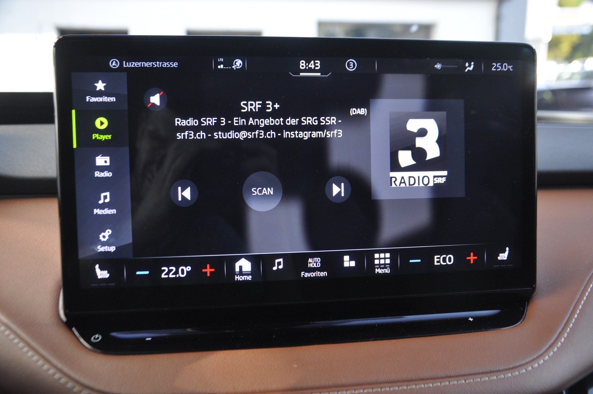 SKODA Enyaq iV 80x Founders Edition I Anhängerkupplung-image-12